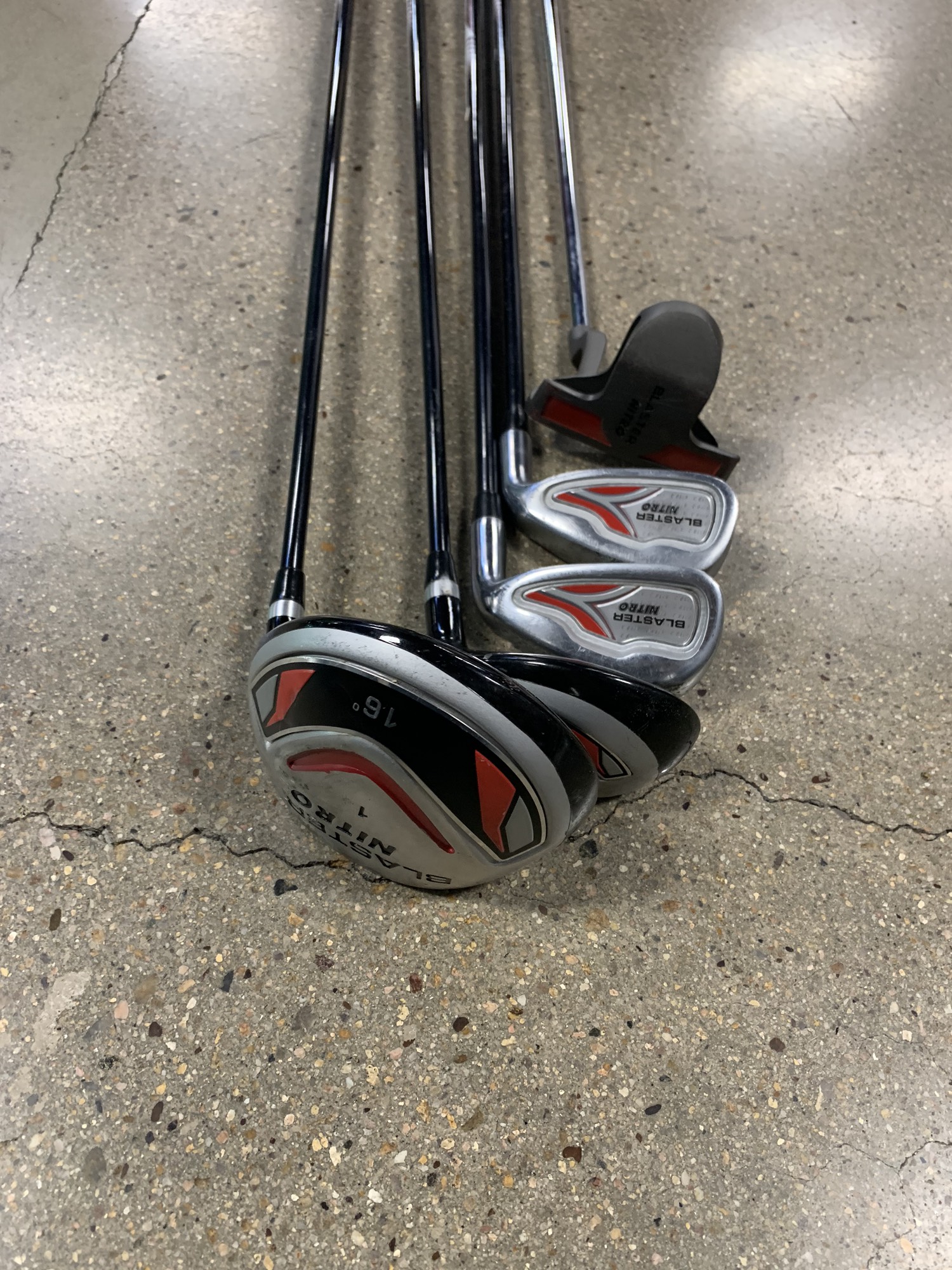 Used Junior Blaster Nitro Right Clubs (Full Set) SidelineSwap