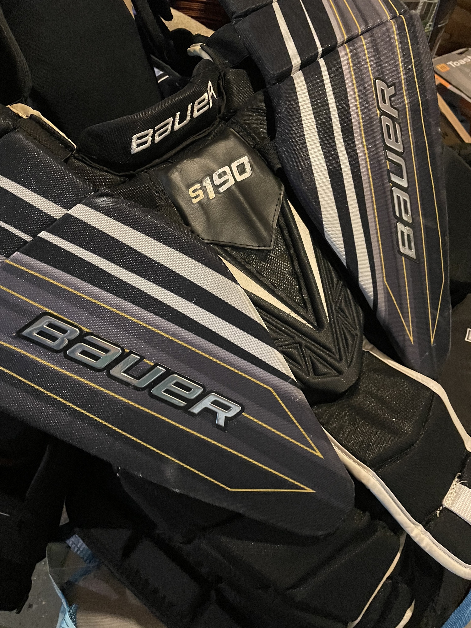 Senior Bauer Supreme S190 Goalie Chest Protector SidelineSwap