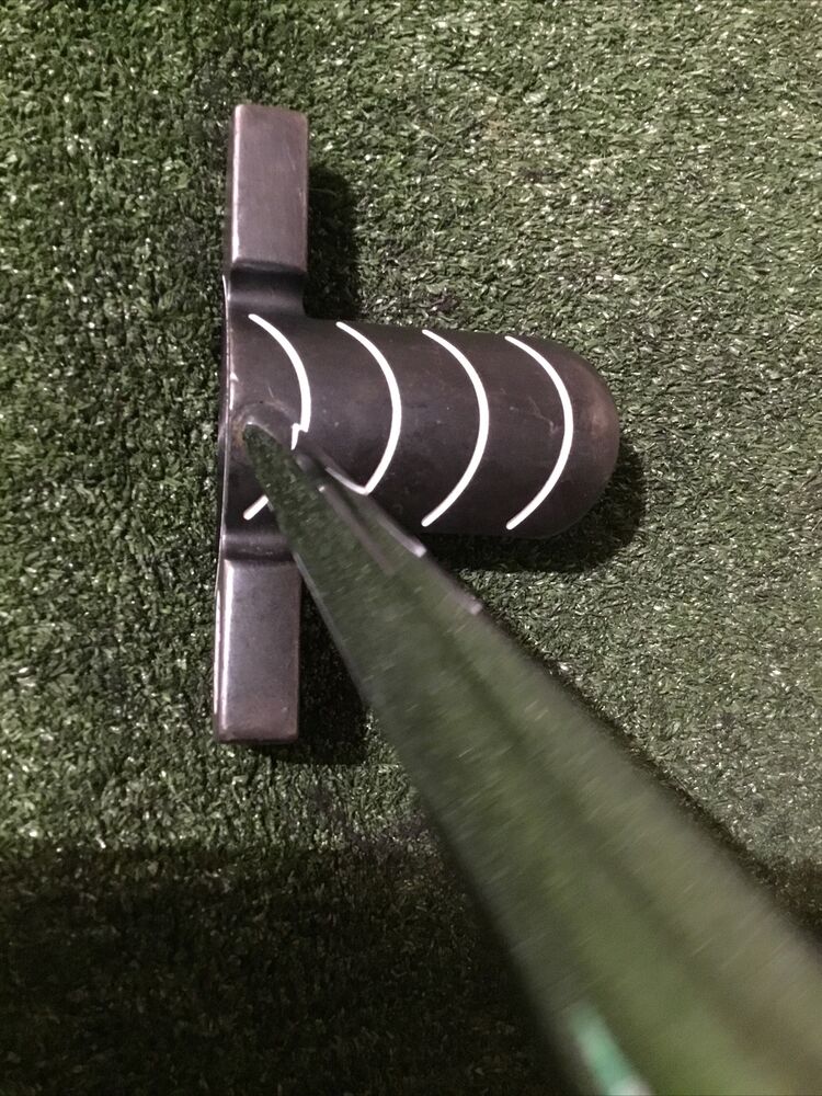 Yes! Tiffany CGroove Swash Design Putter 34.5 Inches (RH) Center