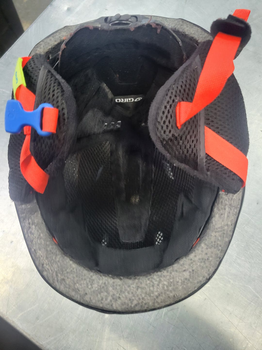 Used Giro Sm Ski Helmets SidelineSwap