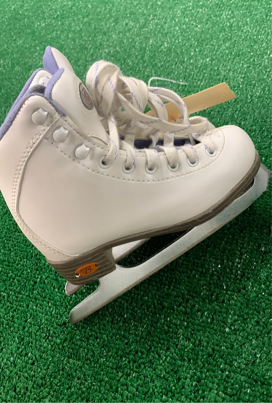 Used Riedell Figure Skates Junior 11.0 *accepting offers* SidelineSwap