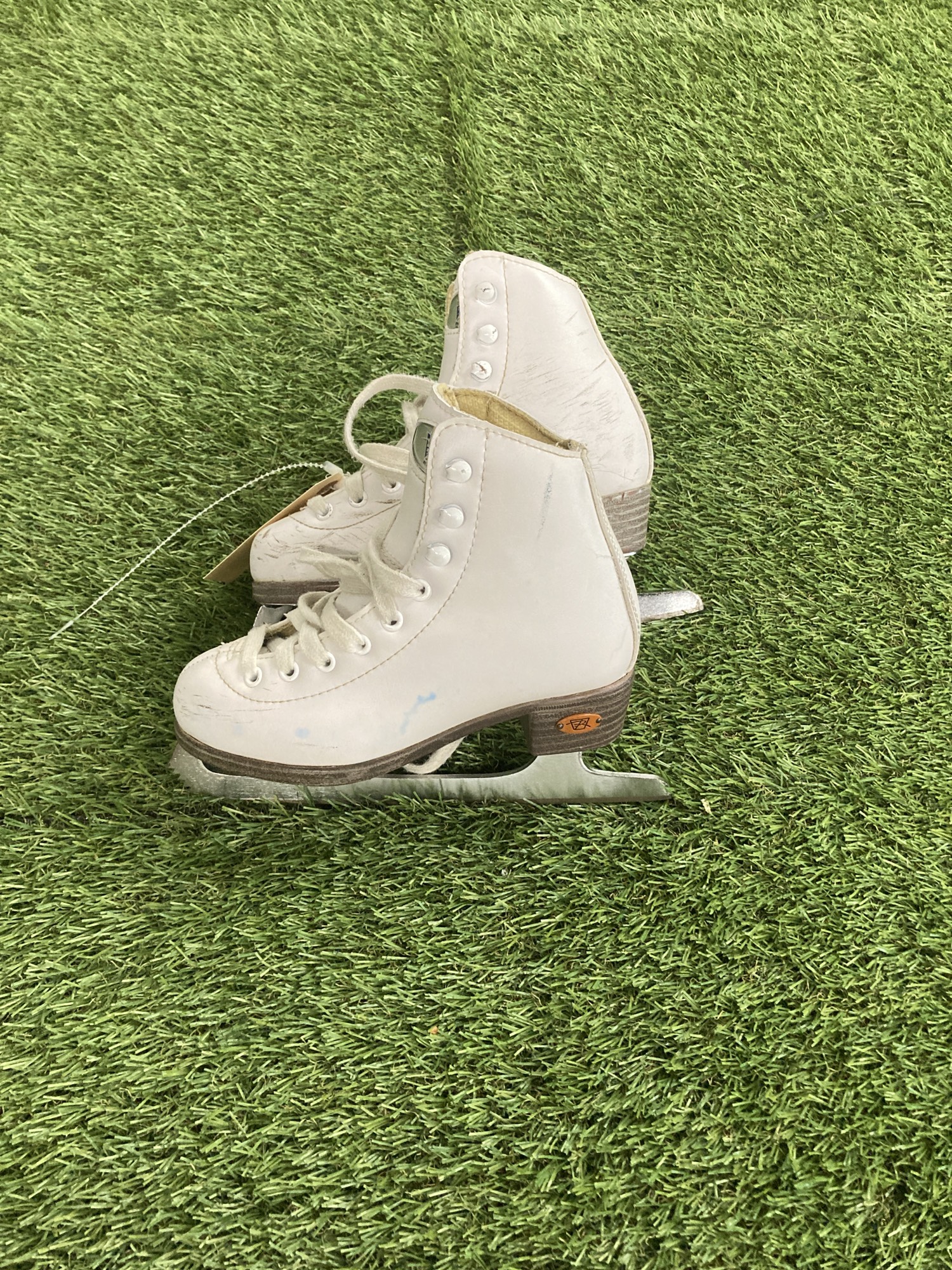 Used Riedell Figure Skates Junior 12.0 *accepting offers* SidelineSwap
