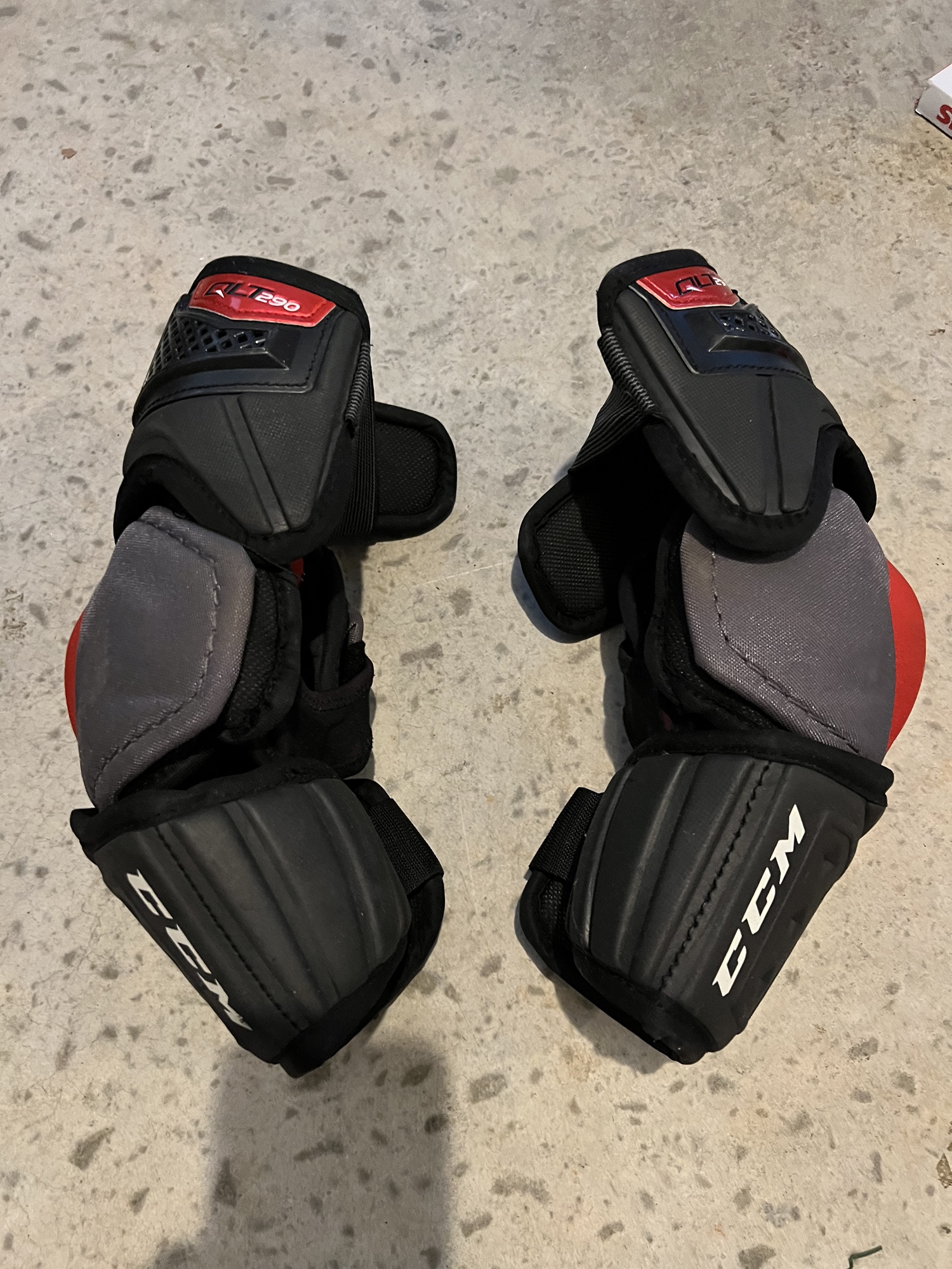 Used Large CCM QuickLite QLT 290 Elbow Pads SidelineSwap