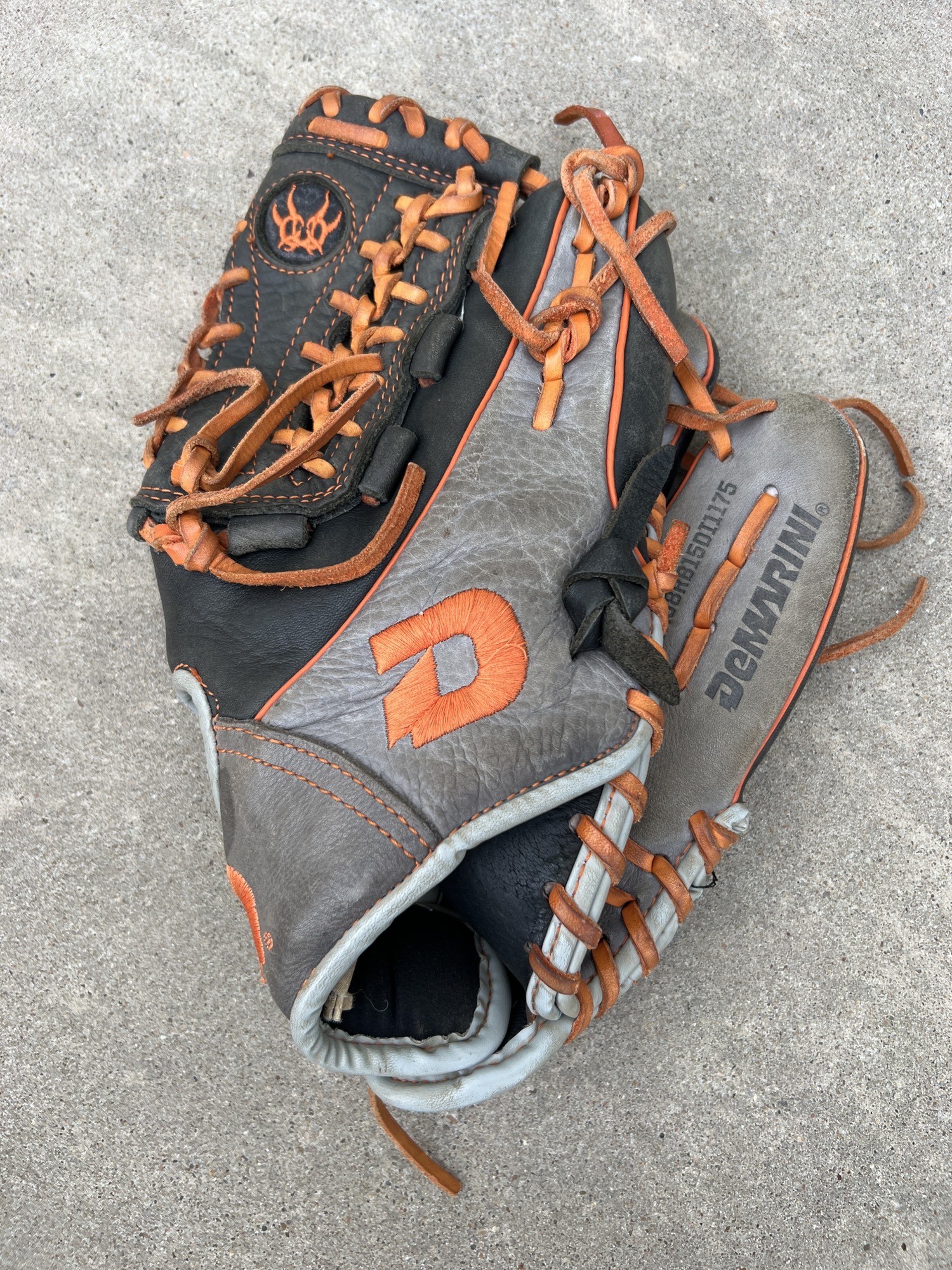 Used DeMarini Insane Right Hand Throw Baseball Glove 11.75" SidelineSwap