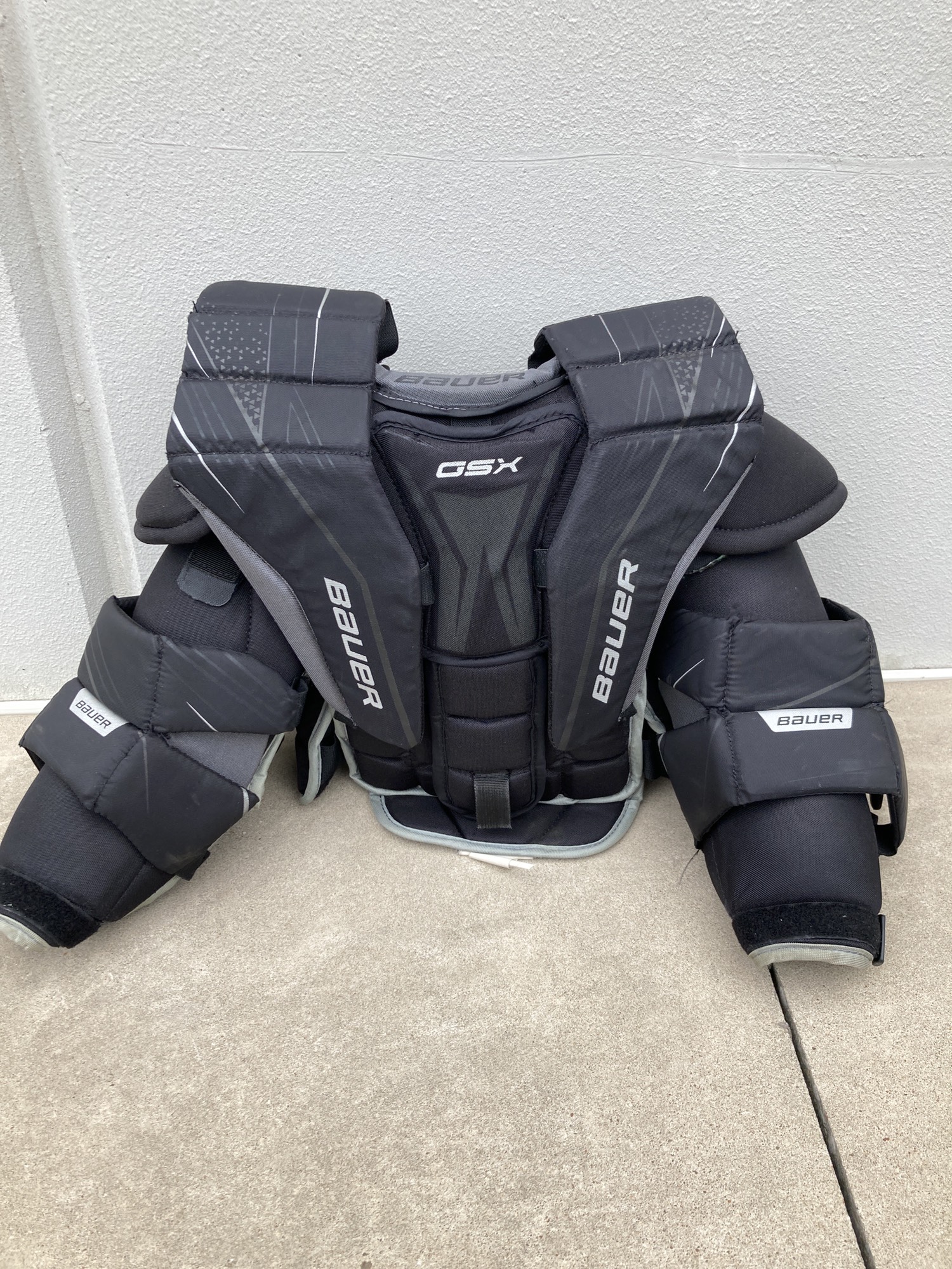 Used XL Bauer GSX Goalie Chest Protector SidelineSwap