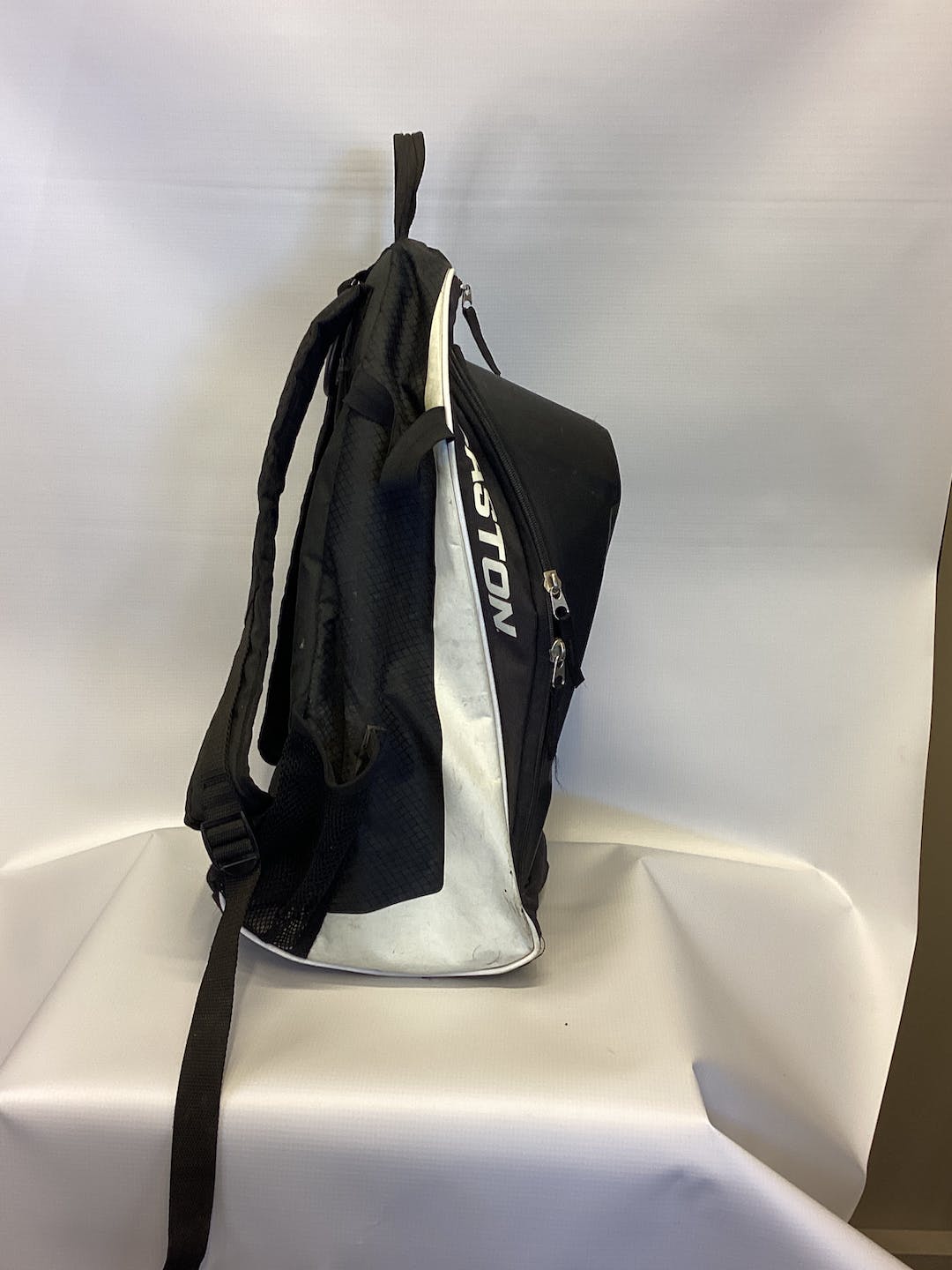 Used Easton Glove Zone Baseball And Softball Equipment Bags SidelineSwap