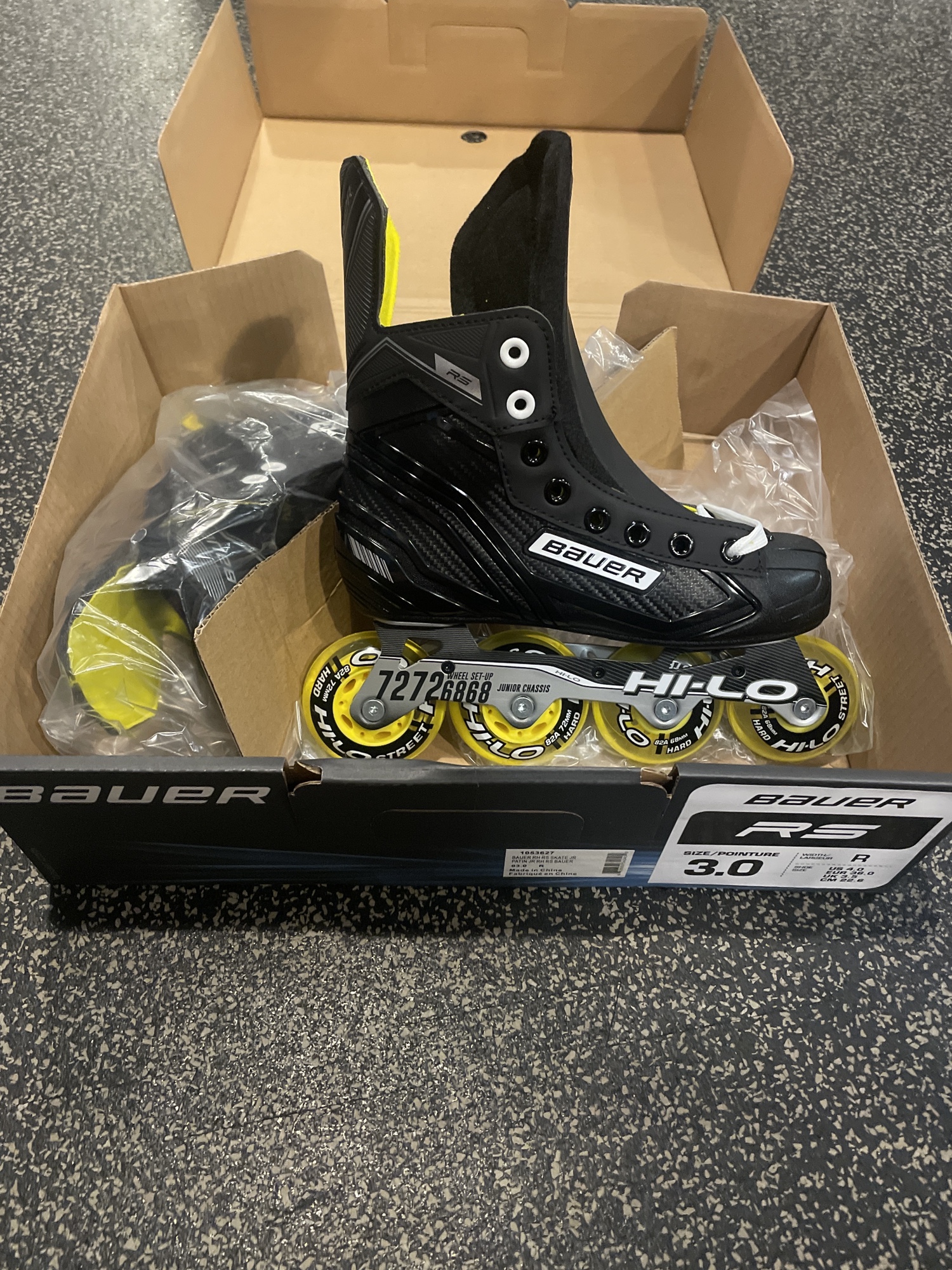 New Bauer Regular Width Size 3 RS Inline Skates SidelineSwap