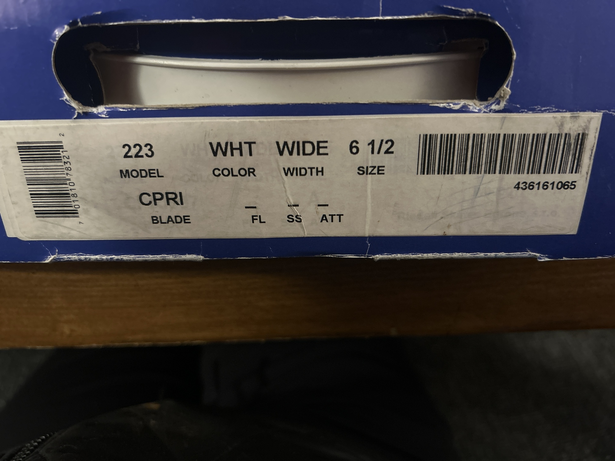 New Riedell 223 White Stride Figure Skates Size 6.5 Wide Capri Blades