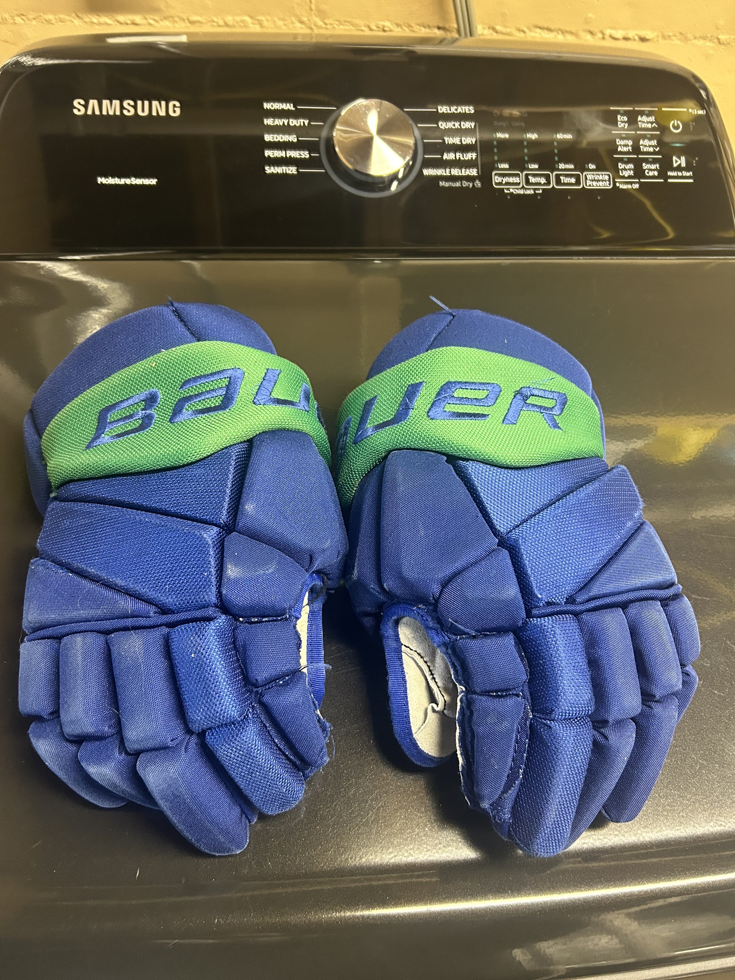 Bauer Team Gloves SidelineSwap