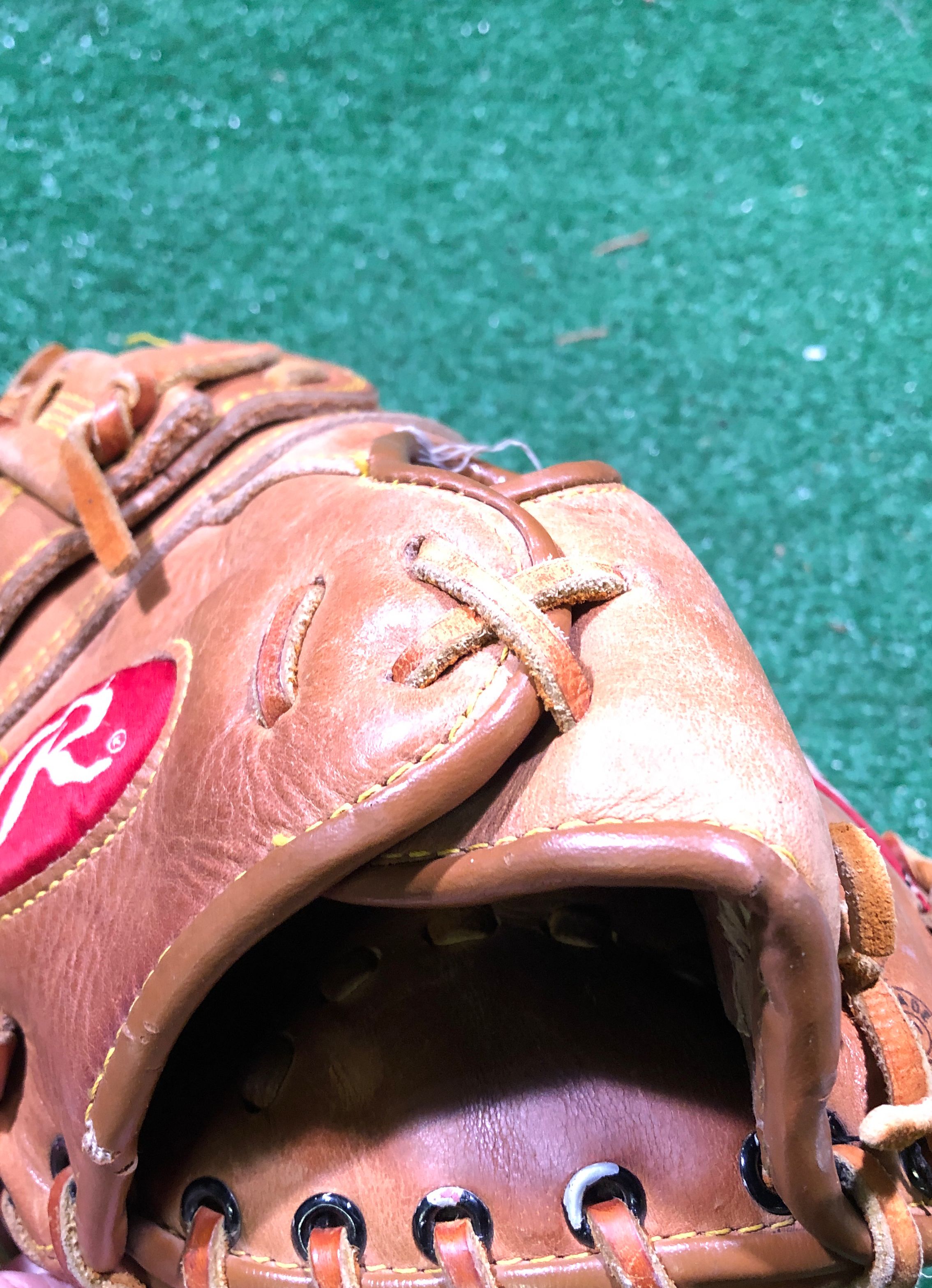 Rawlings RFM9 1st Baseman Glove (LHT) SidelineSwap
