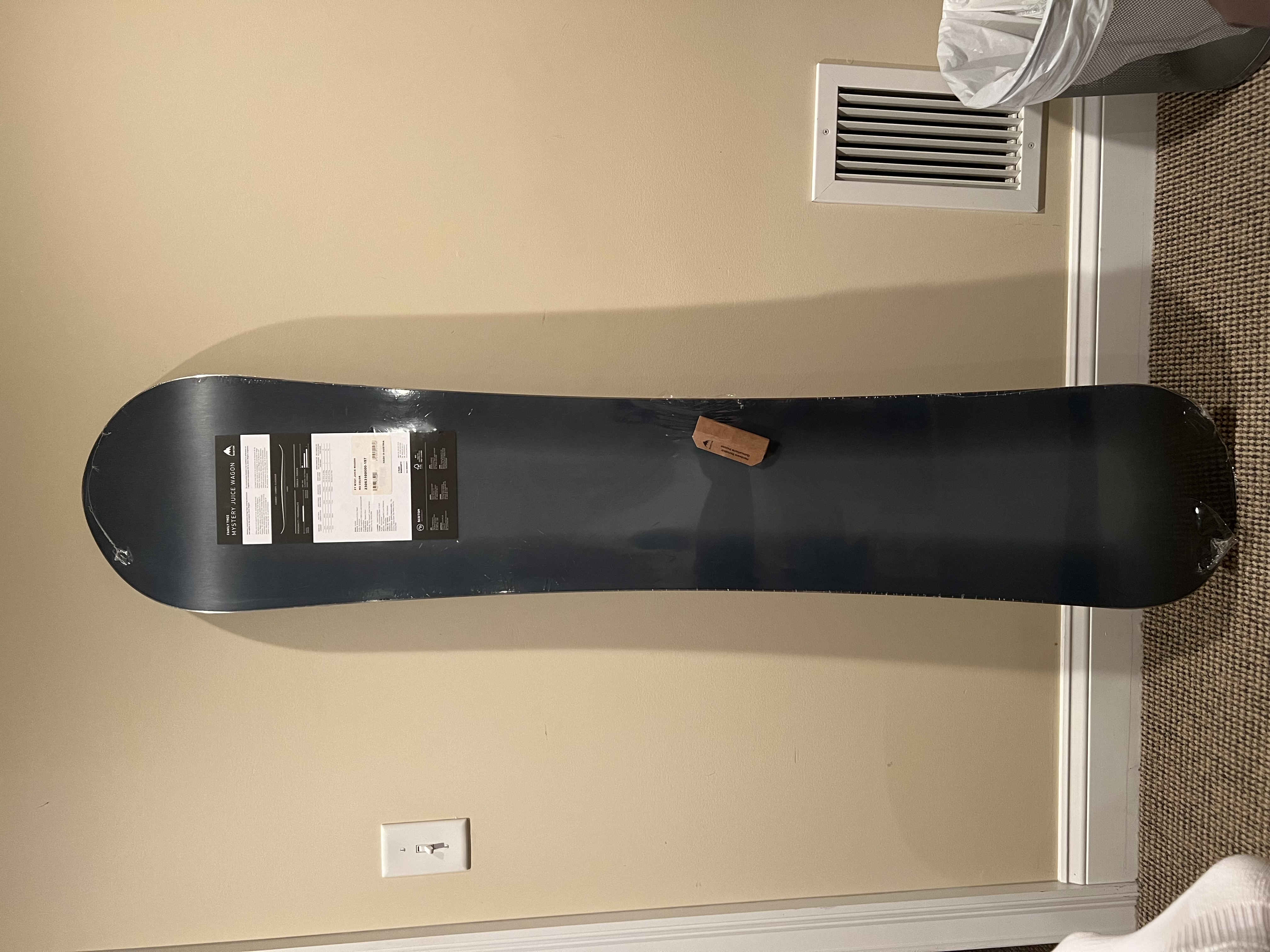 New Burton Snowboard - Family Tree Mystery Juice Wagon 157