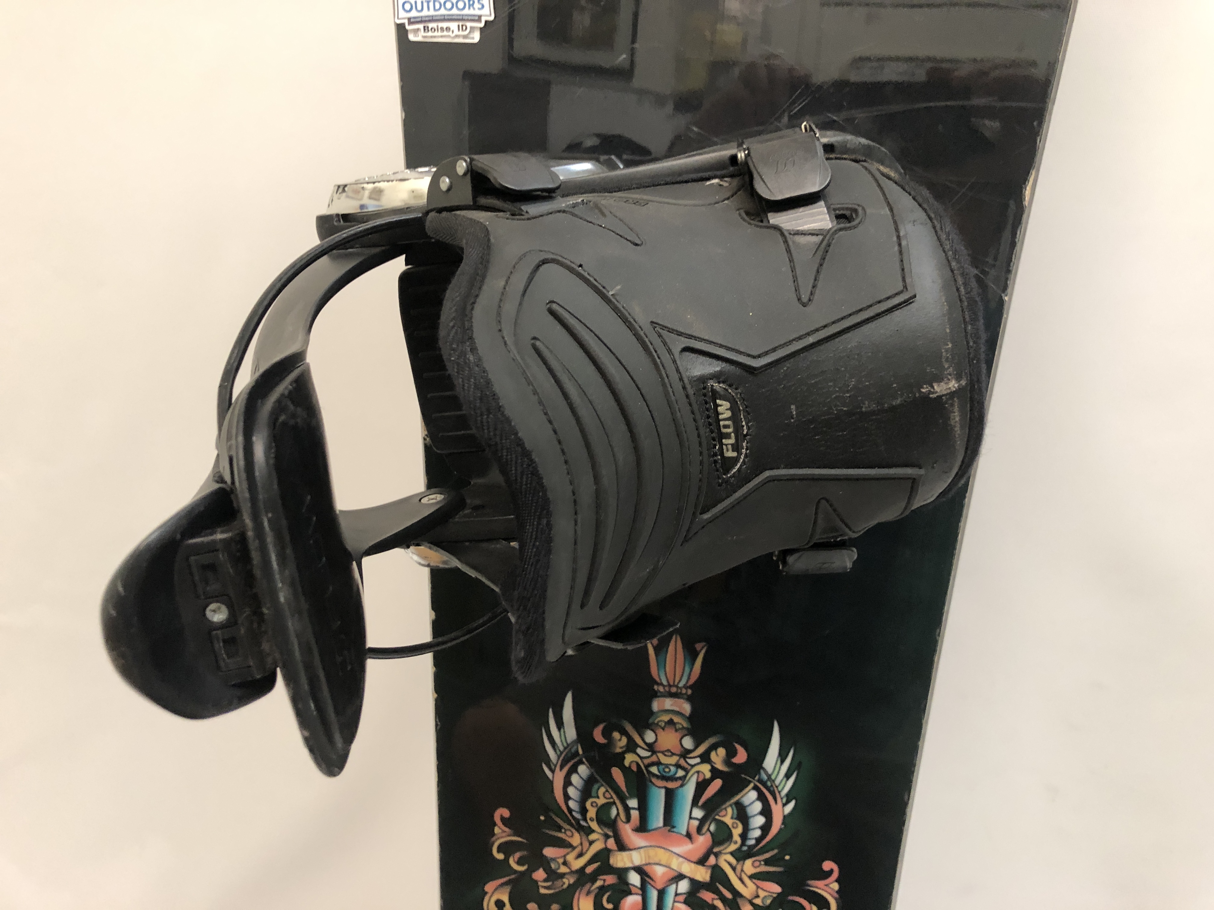 163cm Burton Canyon Snowboard with Flow Bindings SidelineSwap