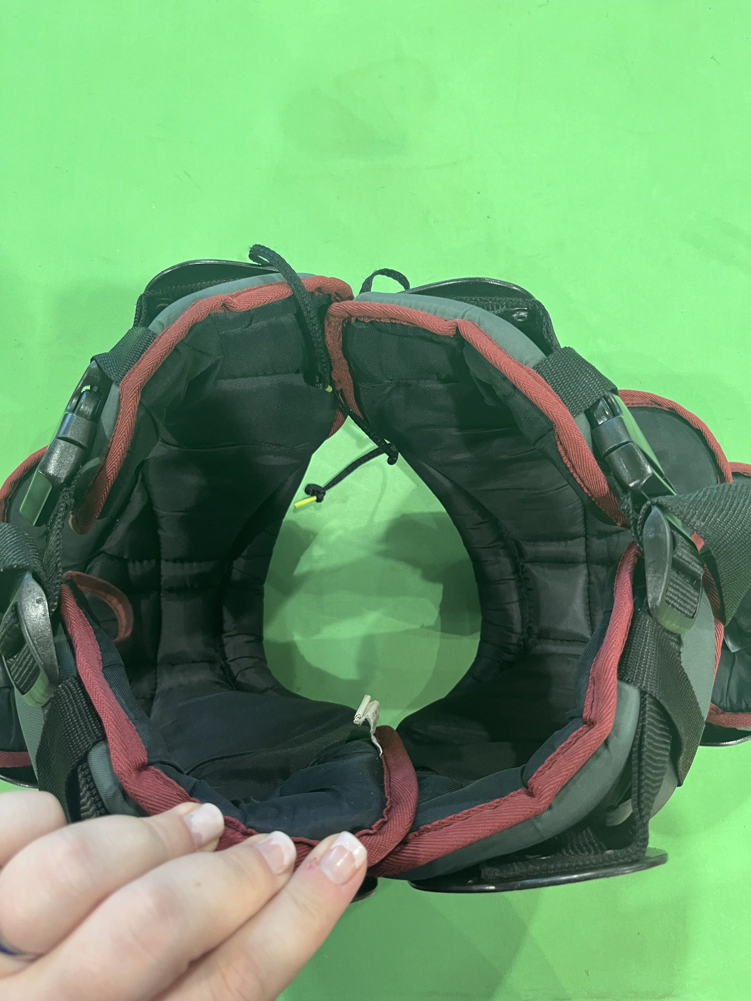 Used Medium Riddell Rival Youth Shoulder Pads SidelineSwap