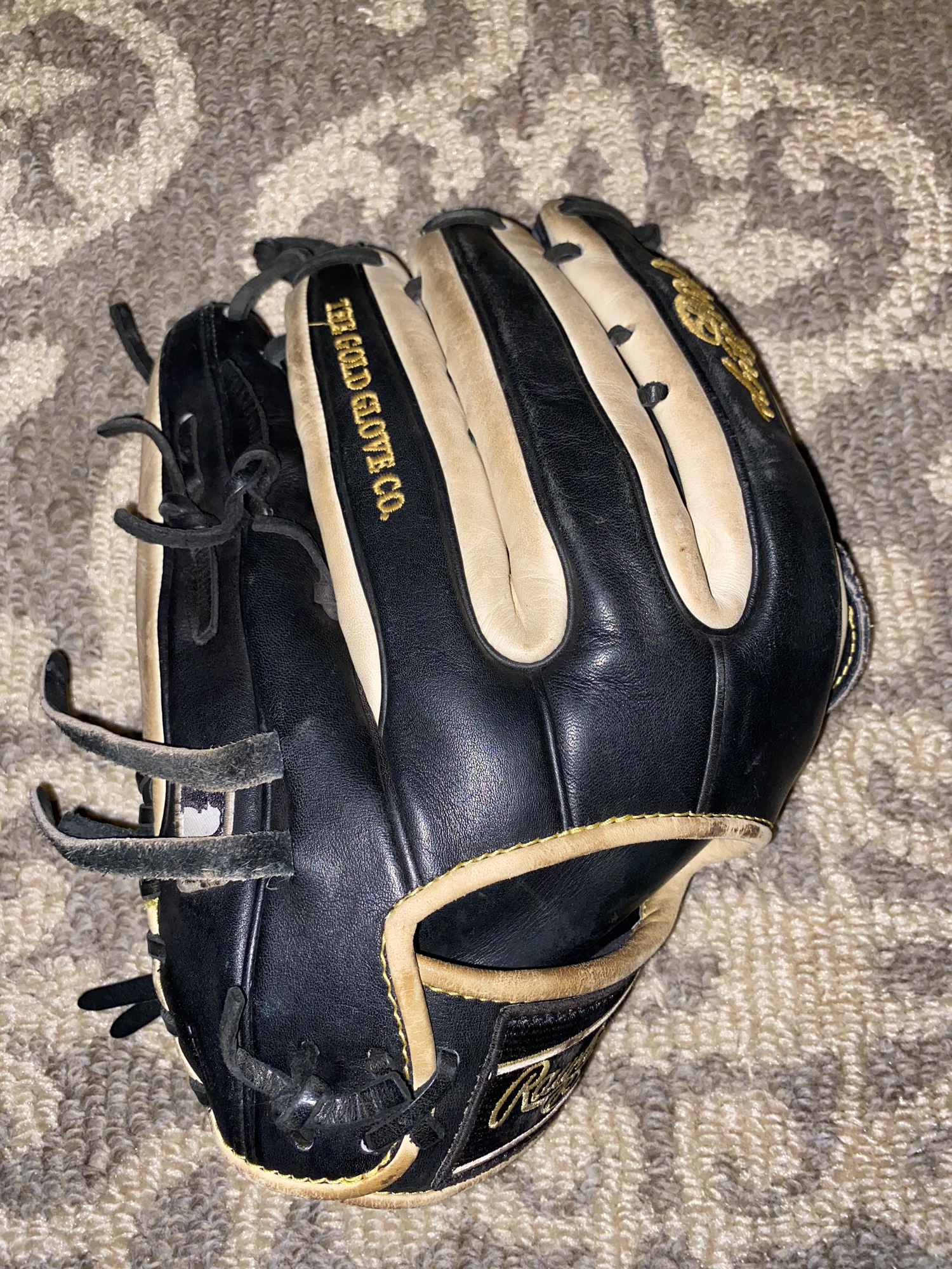 Used Outfield 12.75" Heart of the Hide Baseball Glove SidelineSwap
