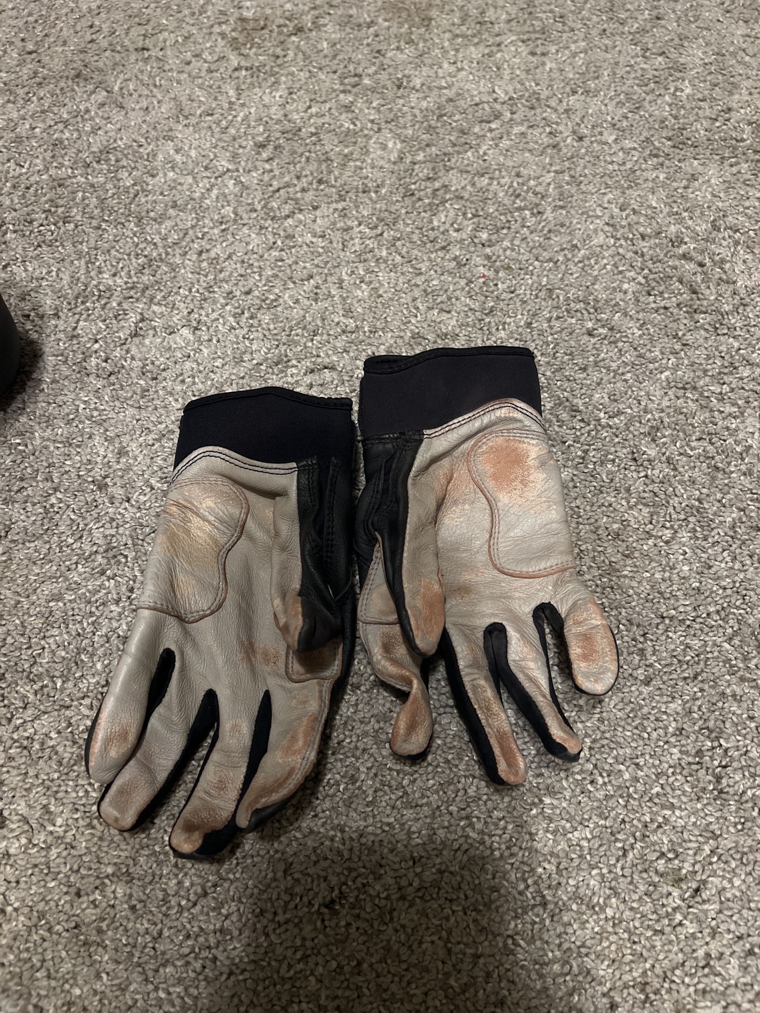 Used YOUTH Large Bruce Bolt Batting Gloves SidelineSwap