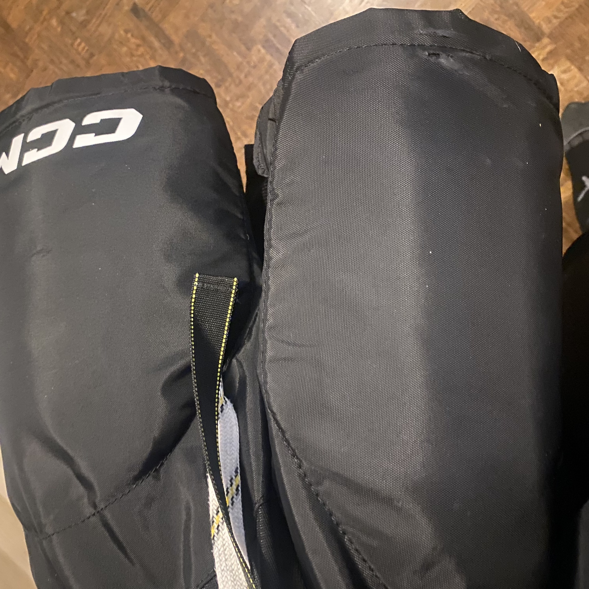 Senior Large CCM Tacks AS 580 Hockey Pants SidelineSwap