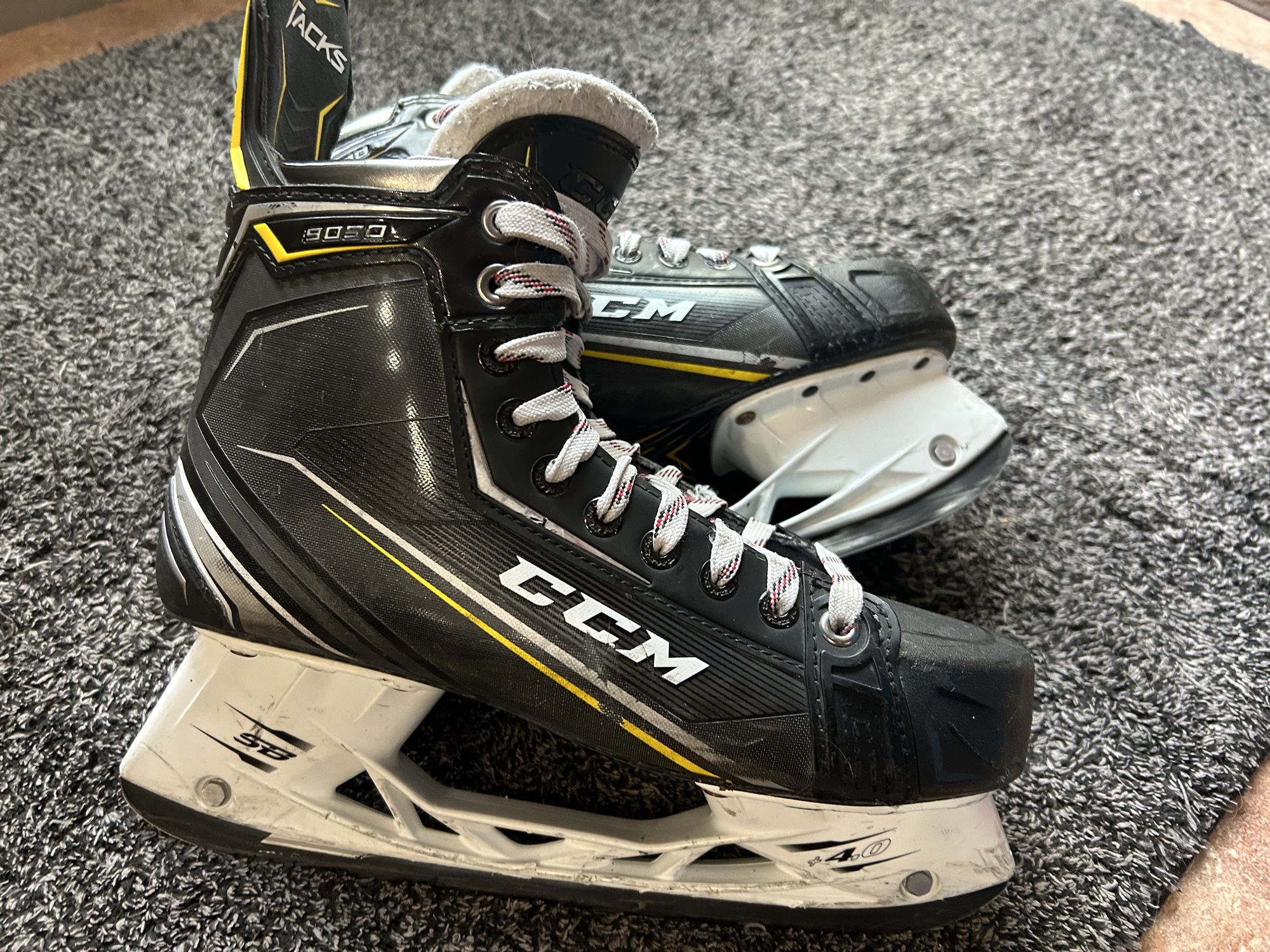 Used CCM Regular Width Size 9.5 Tacks 9090 Hockey Skates SidelineSwap