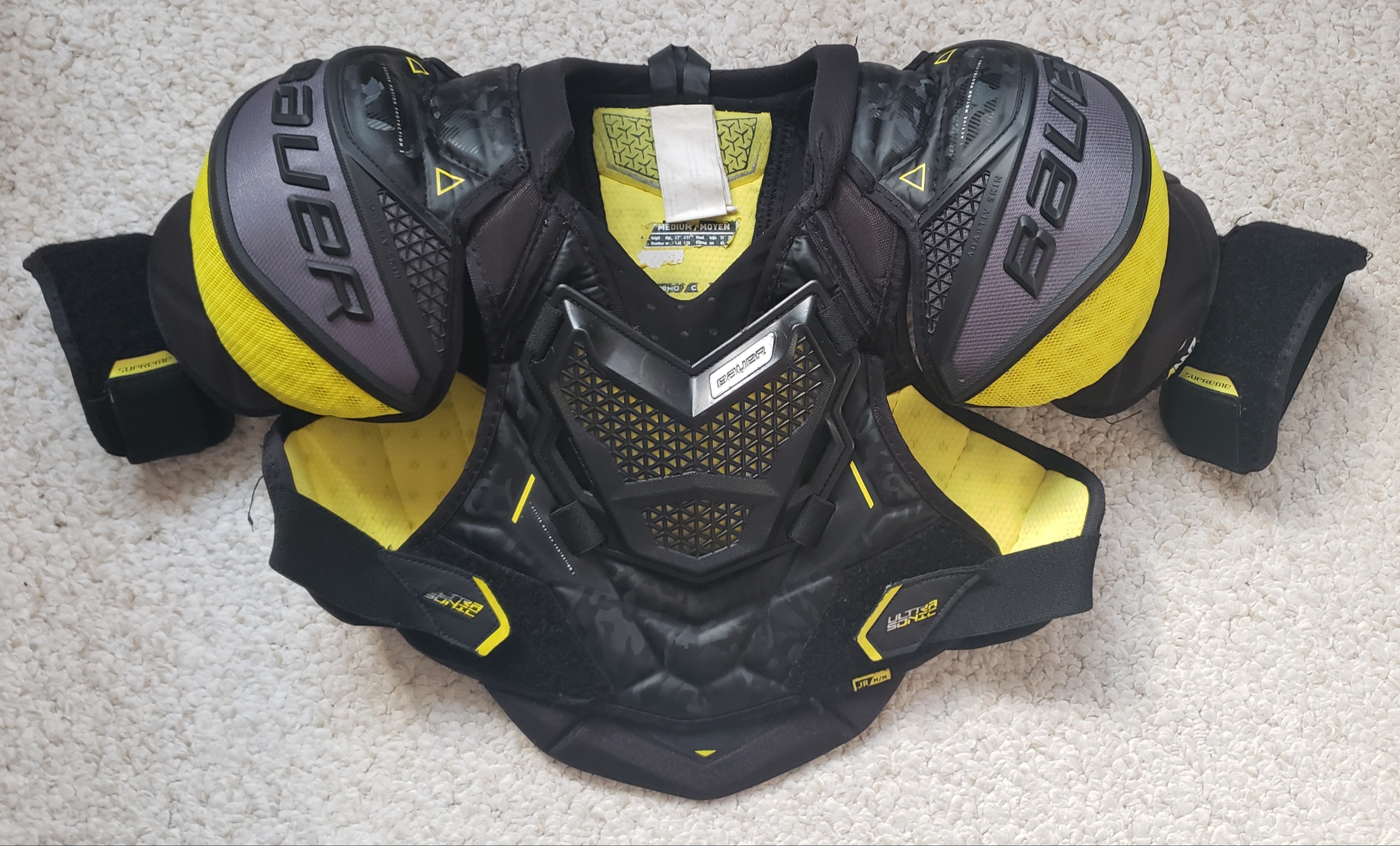 Junior Used Medium Bauer Supreme Ultrasonic Shoulder Pads SidelineSwap