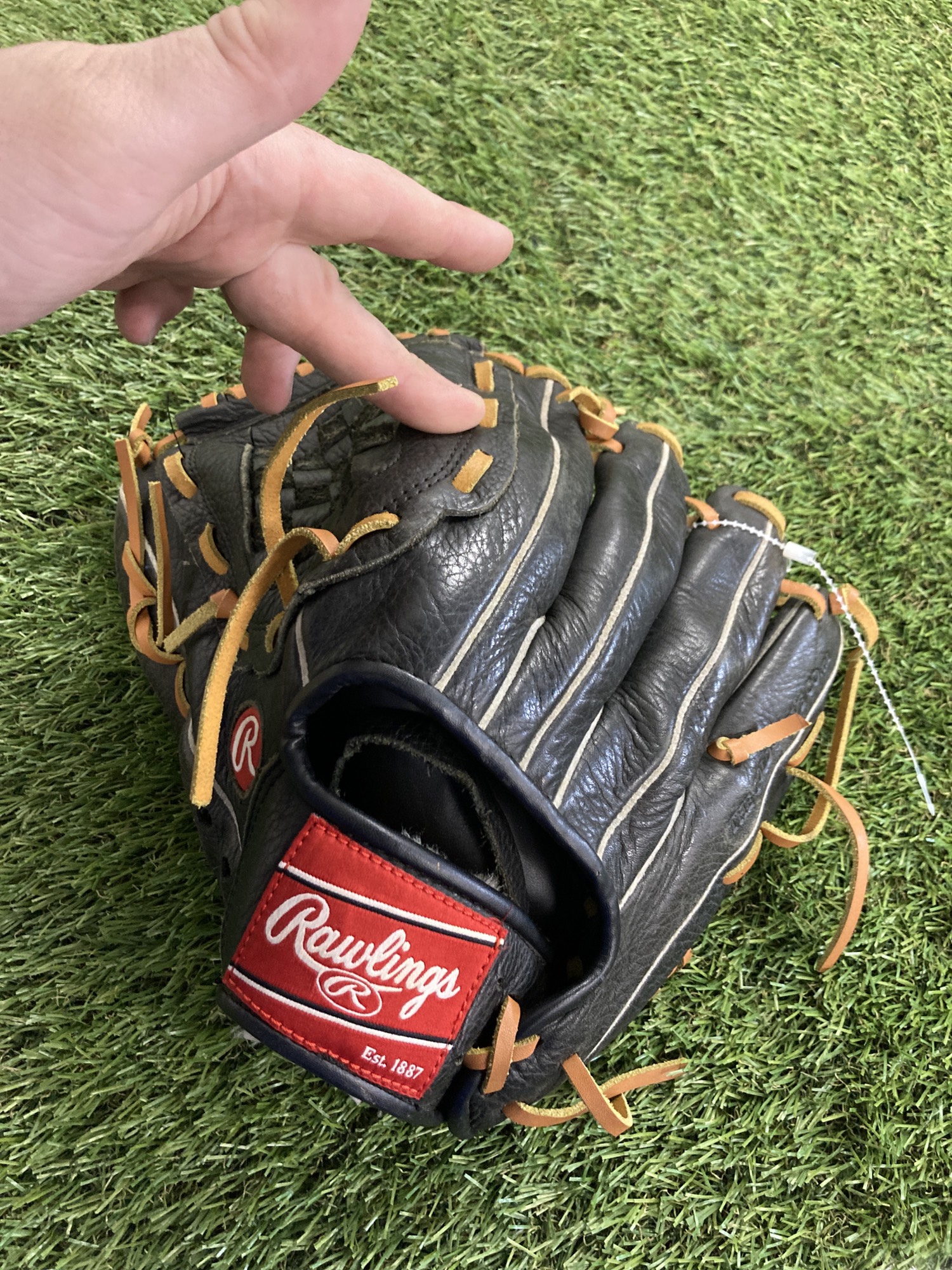 Used Rawlings Mark of a Pro Left Hand Throw Baseball Glove 11