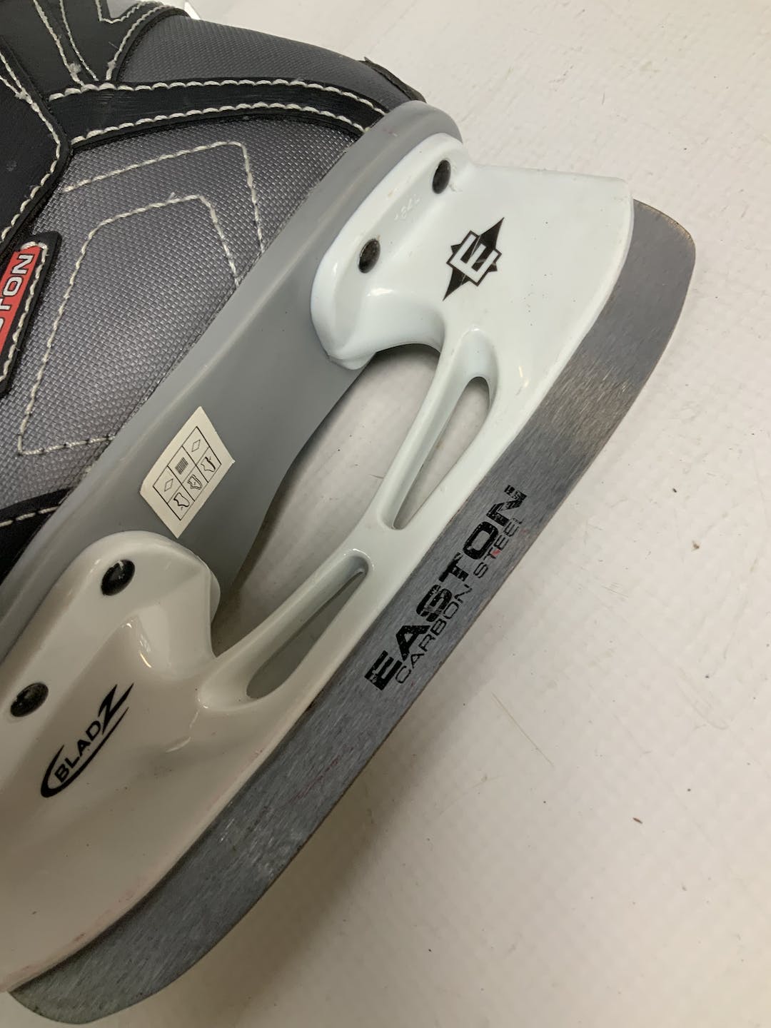 Used Easton Sys2 Youth 10.0 Ice Hockey Skates SidelineSwap