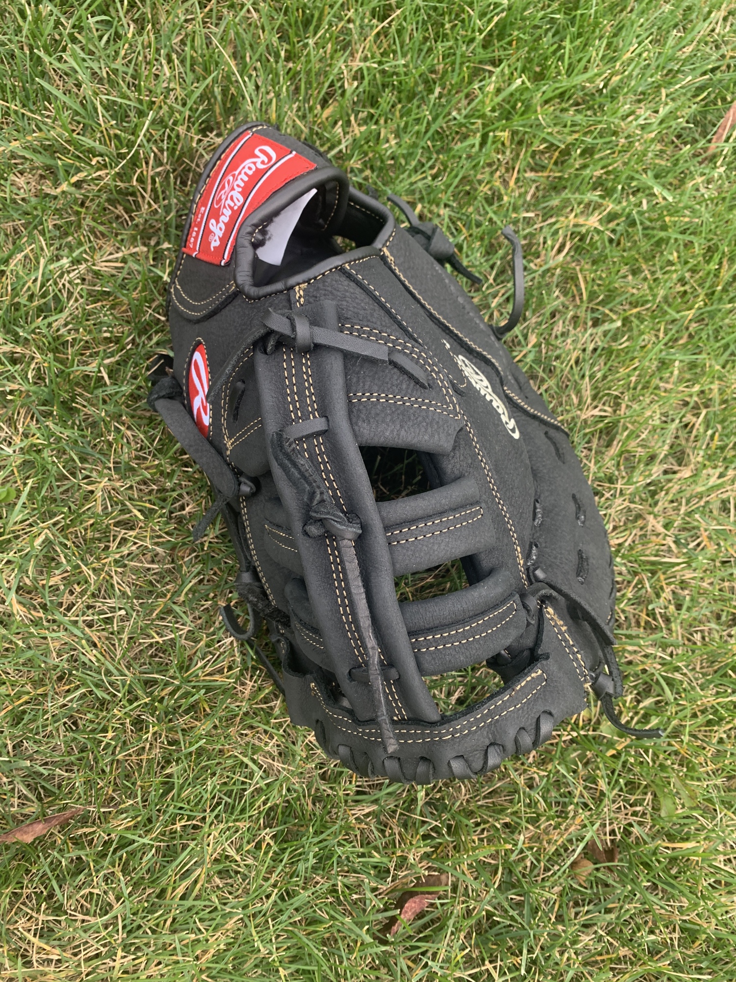 Used Rawlings Renegade Right Hand Throw First Baseman Baseball Glove 12