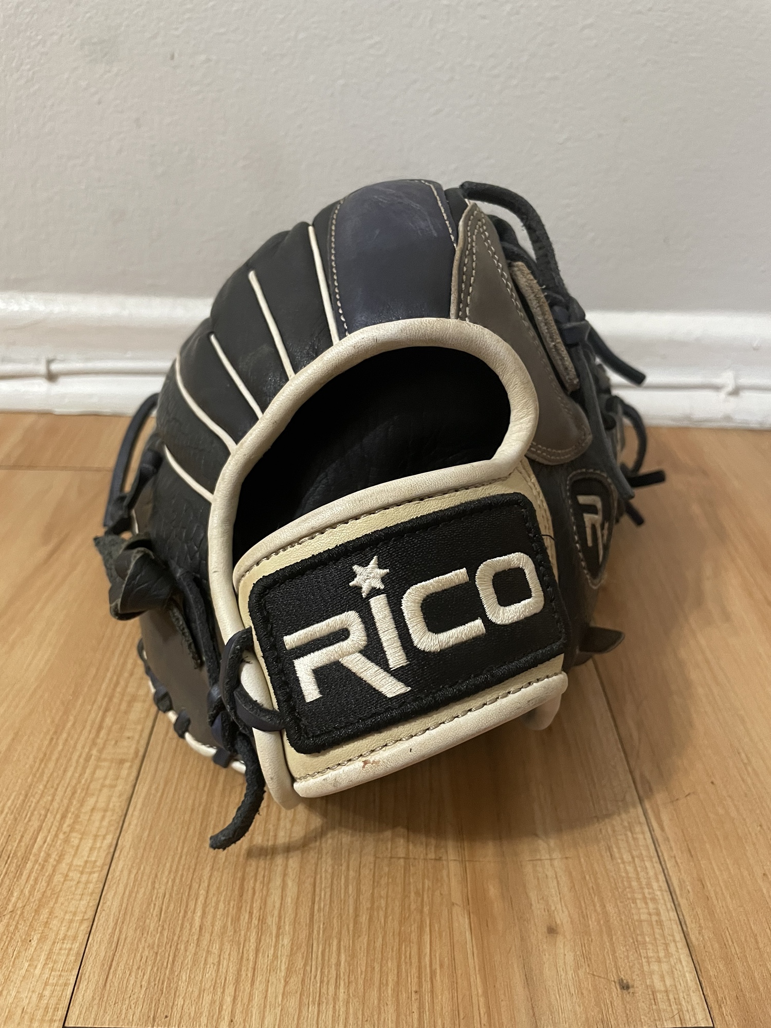 Rico custom baseball glove star series 11.75 inch SidelineSwap