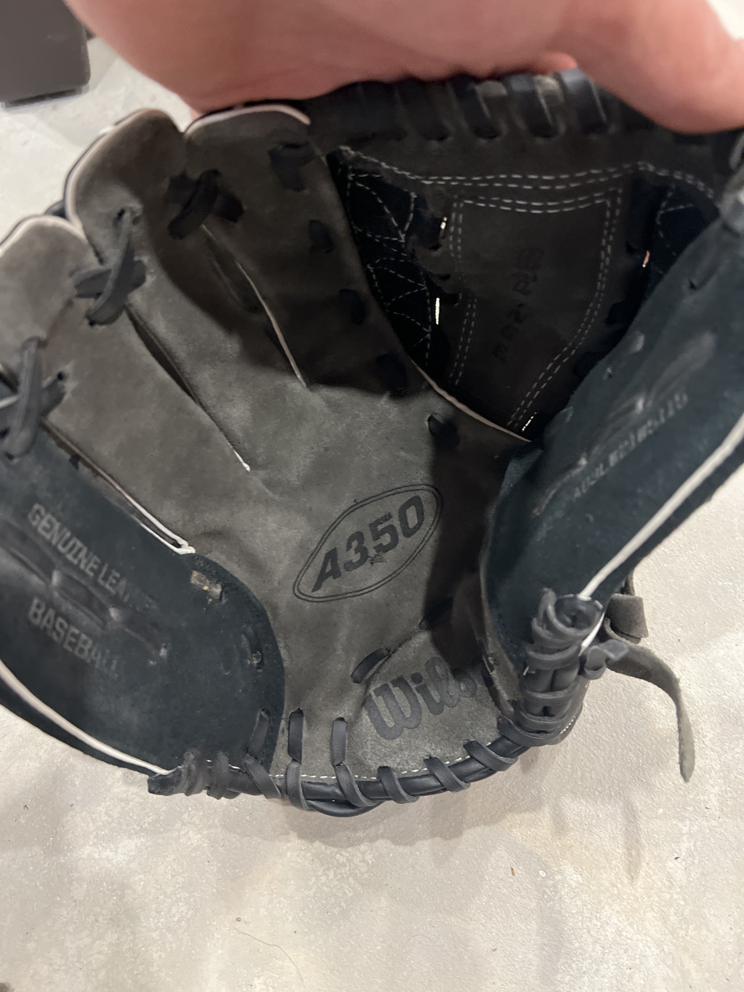 Left Hand Throw 11.5" A350 Baseball Glove SidelineSwap