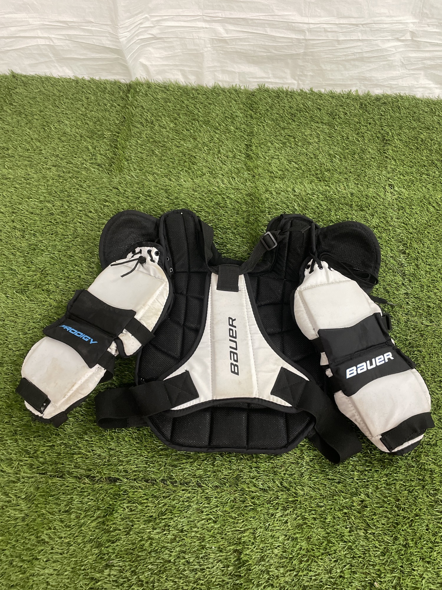 Youth Used Small / Medium Bauer Prodigy Goalie Chest Protector