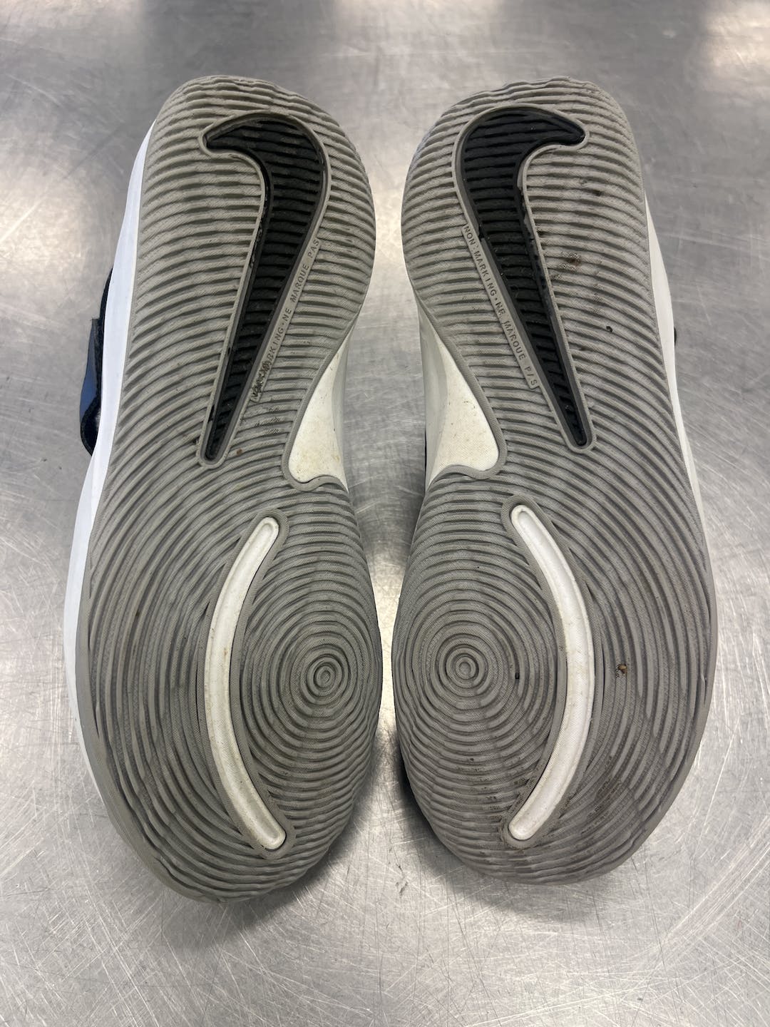 buy used nike shoes