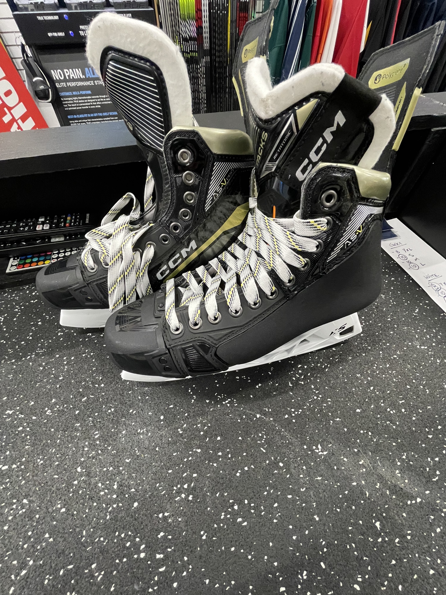 New CCM ASV Pro Hockey Skates (size 9.5) SidelineSwap