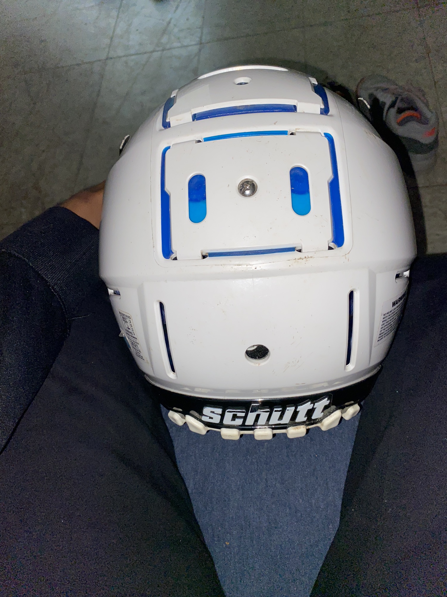 Used Extra Large Schutt F7 Helmet SidelineSwap