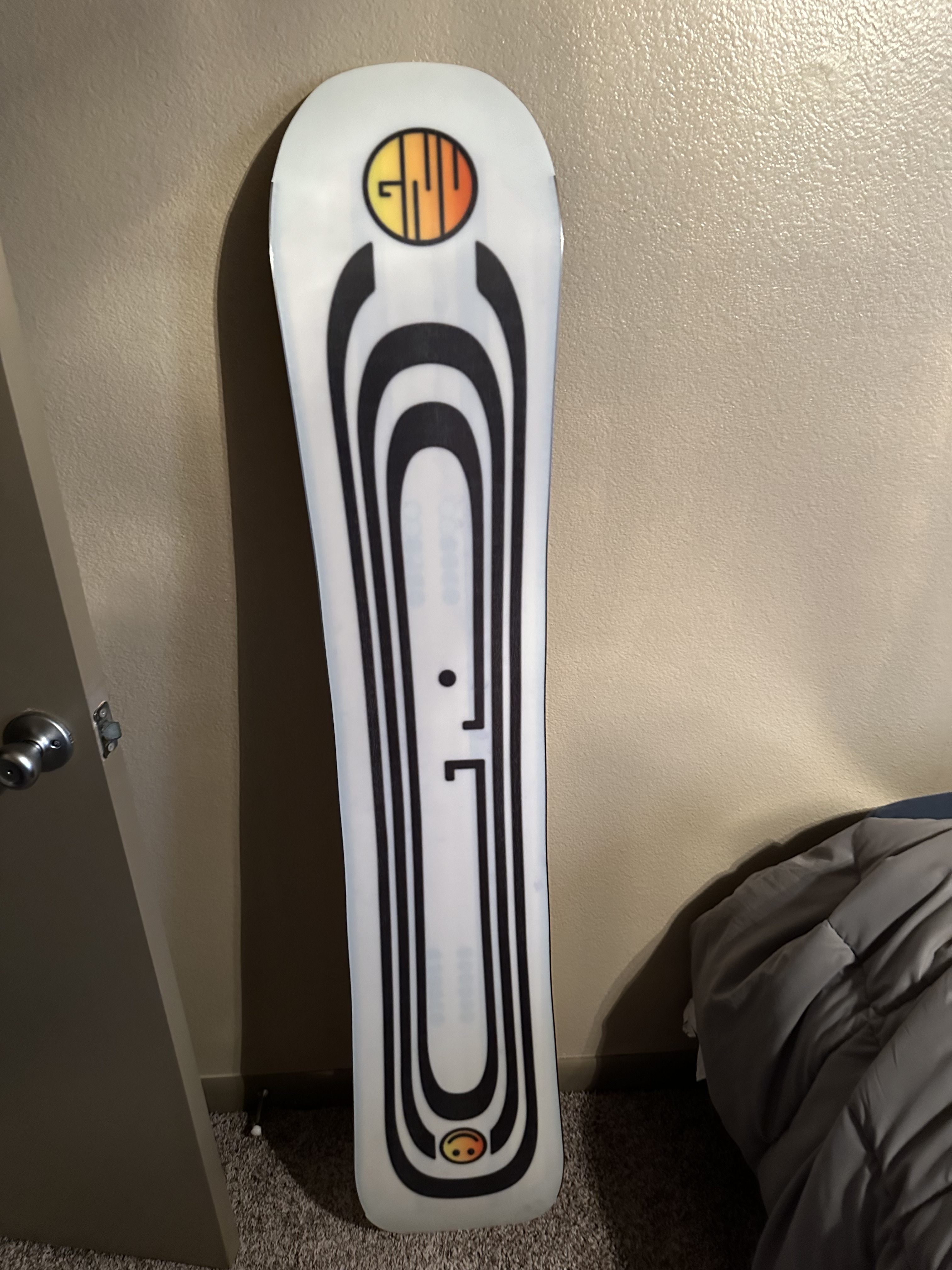 New Men's GNU Snowboard All Mountain Without Bindings Medium Flex
