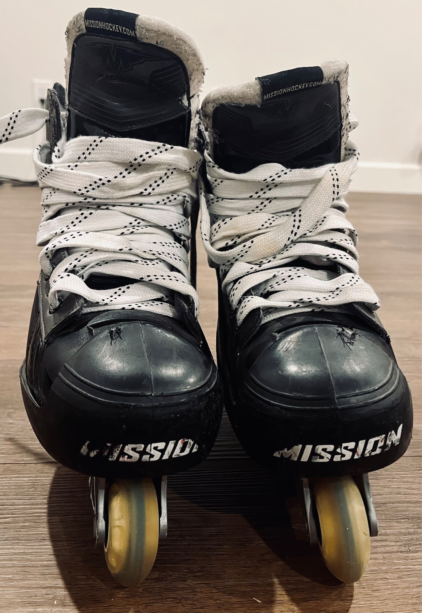 Mission Inhaler DSG5 Inline Hockey Goalie Skates Senior Size 9.5E