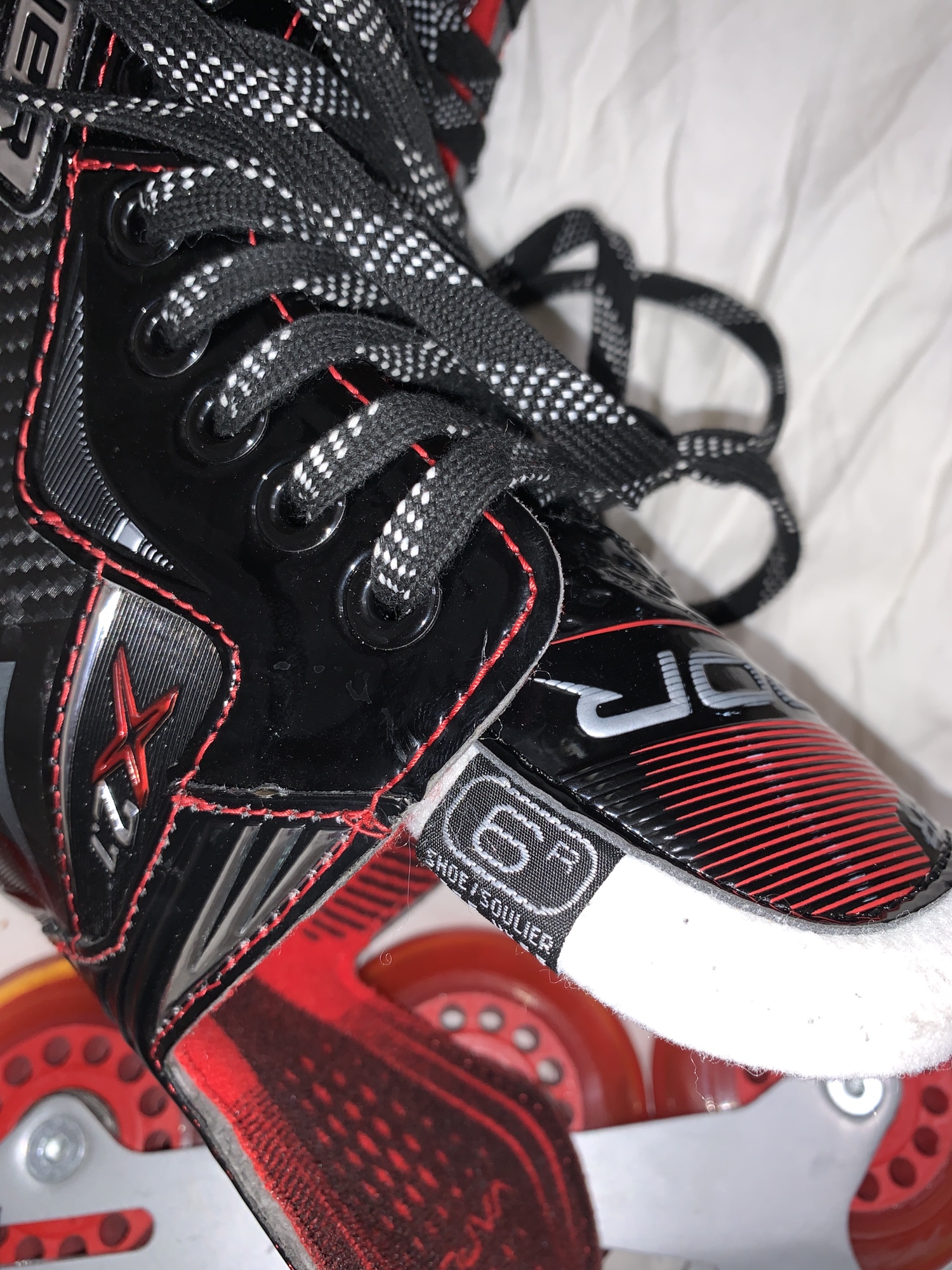 New Bauer Regular Width Size 6R Vapor X2.7R Inline Skates SidelineSwap