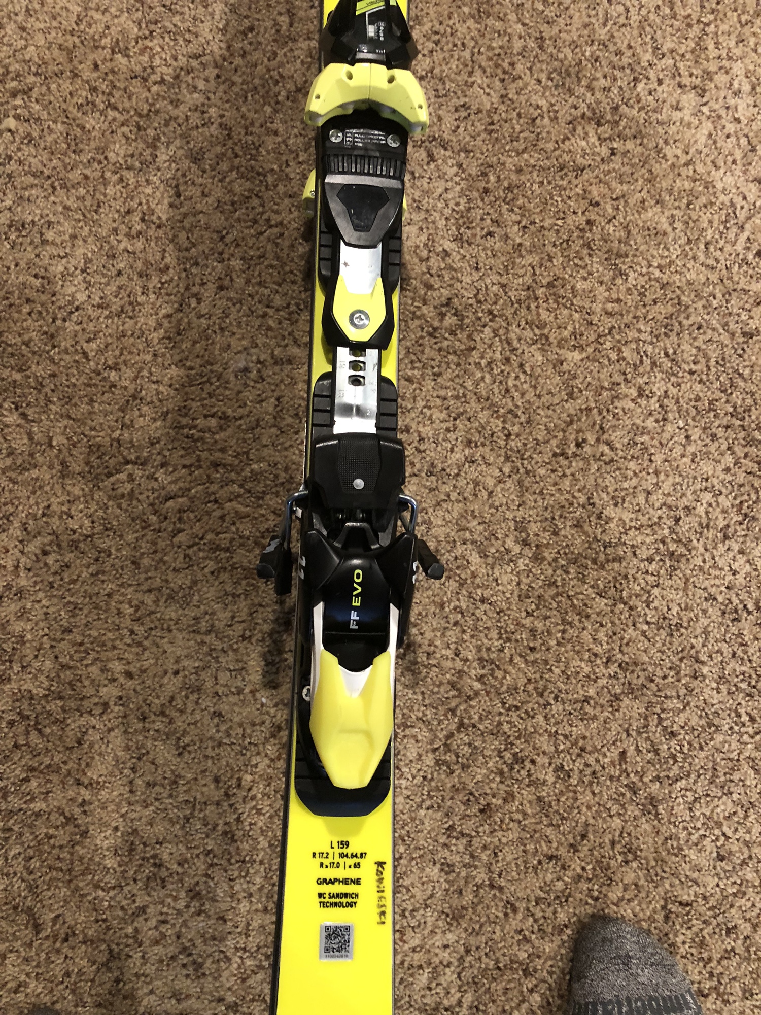 Head Giant Slalom Ski / Downhill Ski SidelineSwap