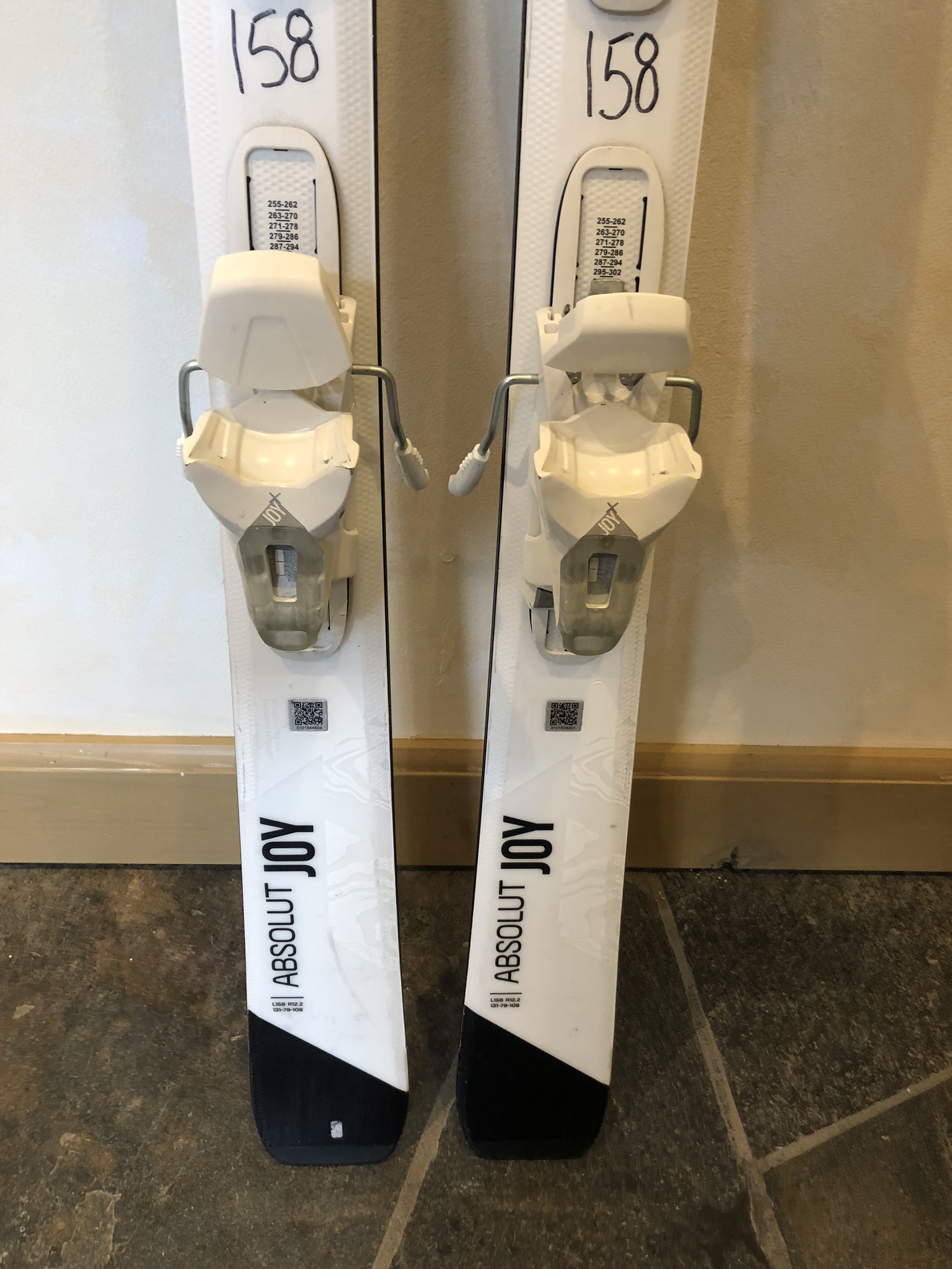 2022 Head Absolute Joy Skis With Bindings 158cm SidelineSwap