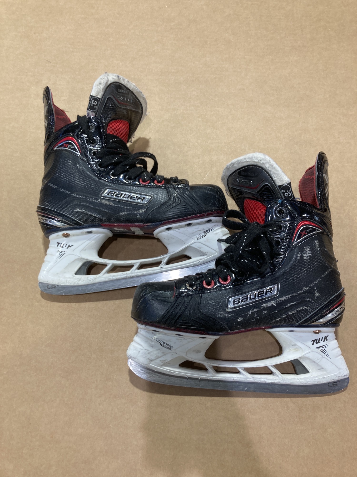 bauer vapor x700 junior skates