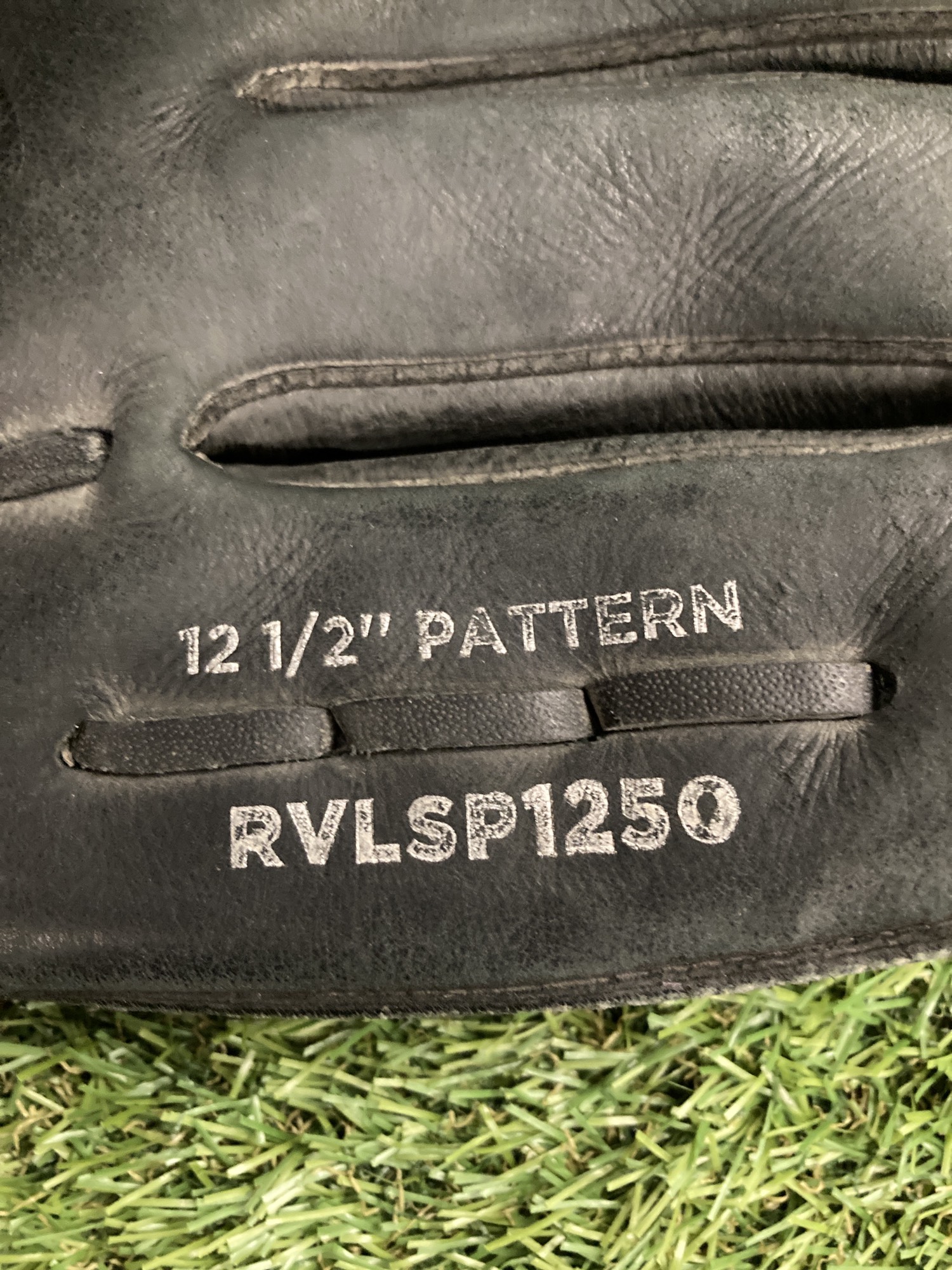 Used Easton Rival Right Hand Throw Infield Baseball Glove 12.5" SidelineSwap