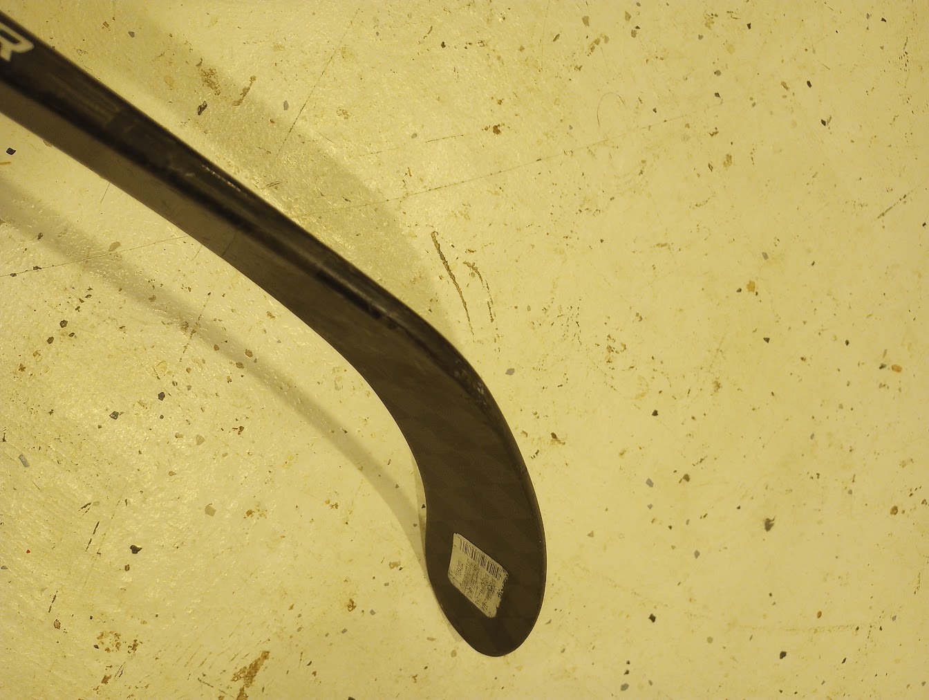 intermediate-bauer-supreme-2s-pro-hockey-stick-sidelineswap