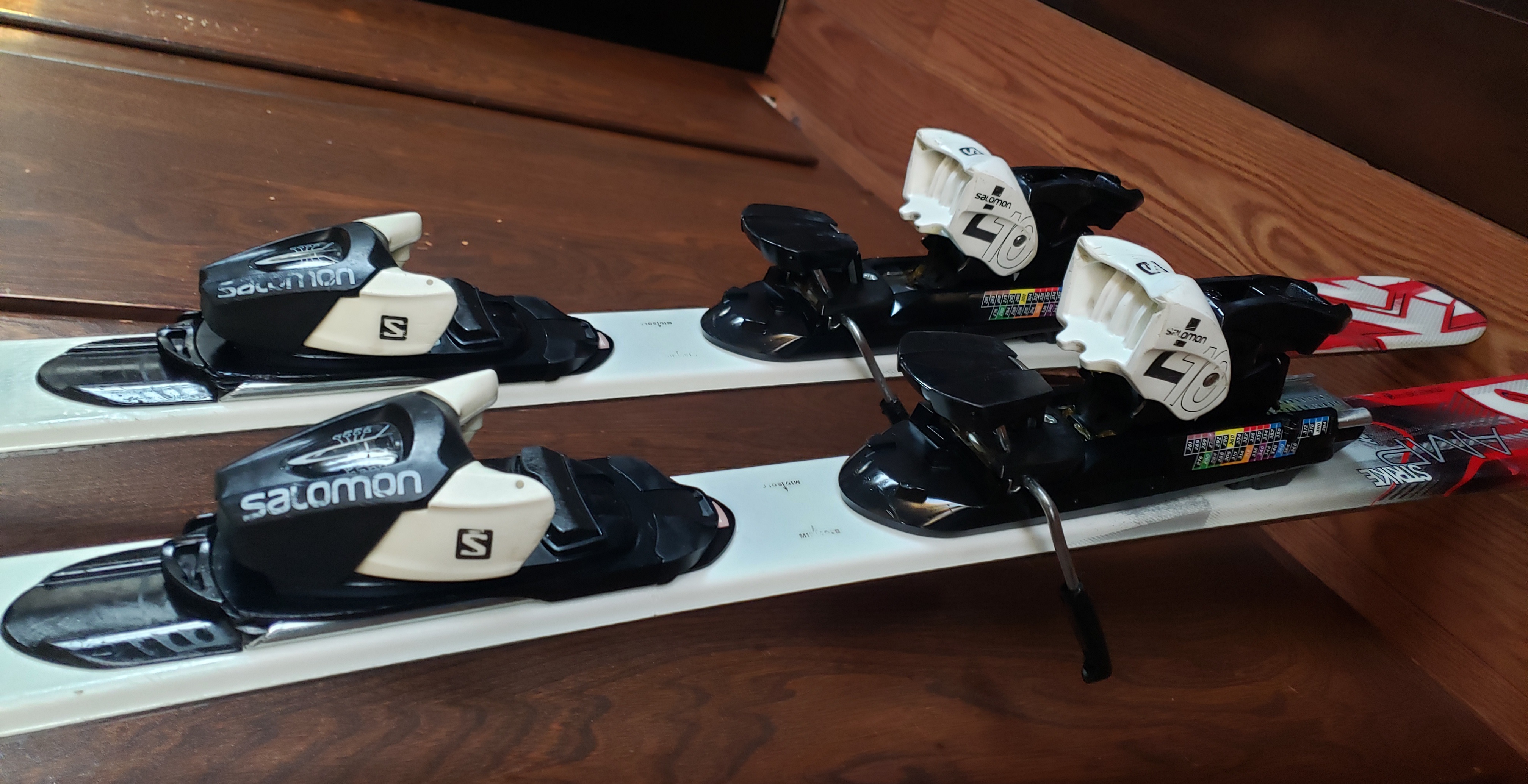 146cm SKIS K2 AMP Strike with SALOMON L10 (EASY TO ADJUST) BINDINGS