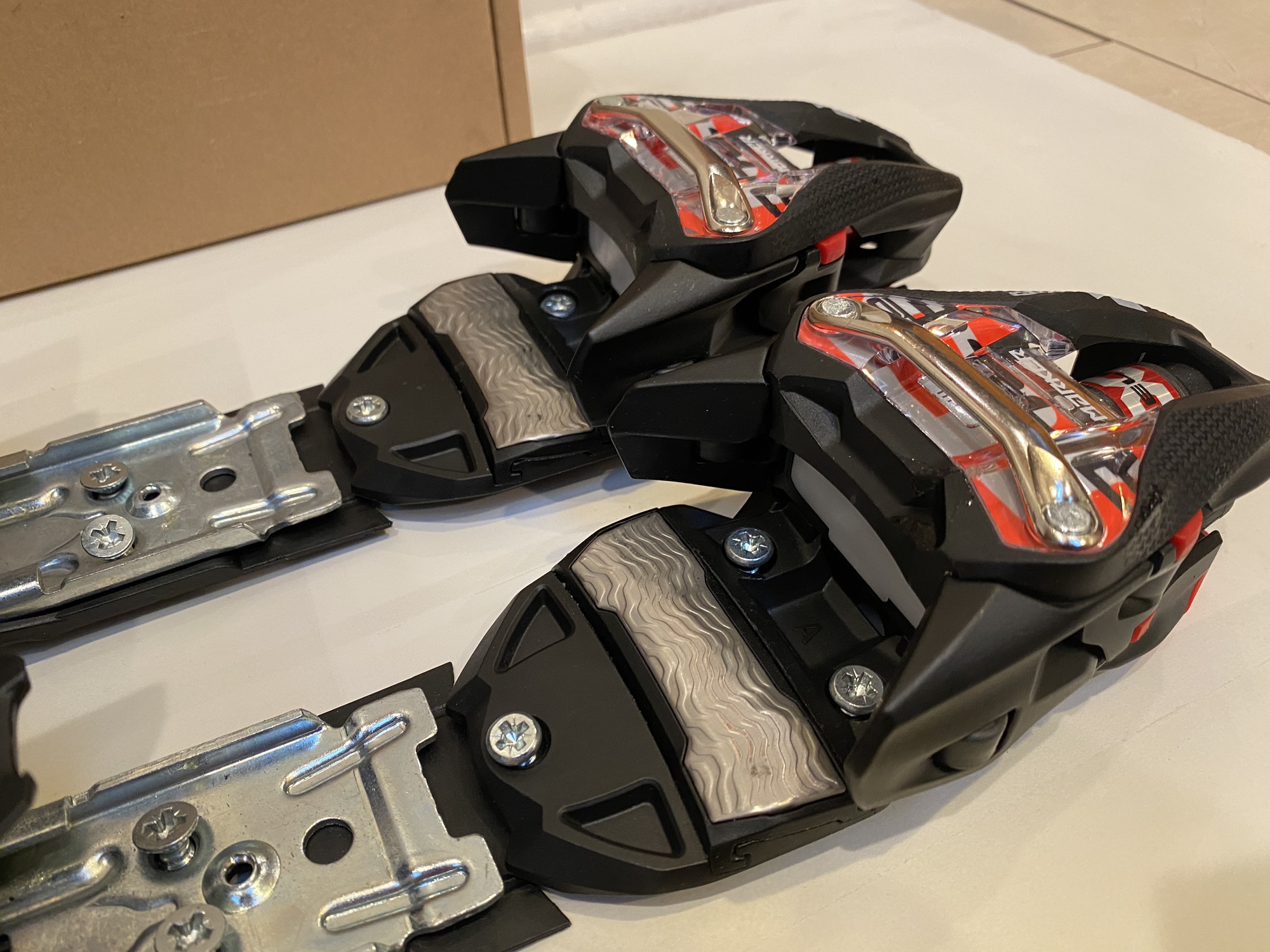 New 2023 Marker Race ski Binding Max DIN 16 Open Box SidelineSwap