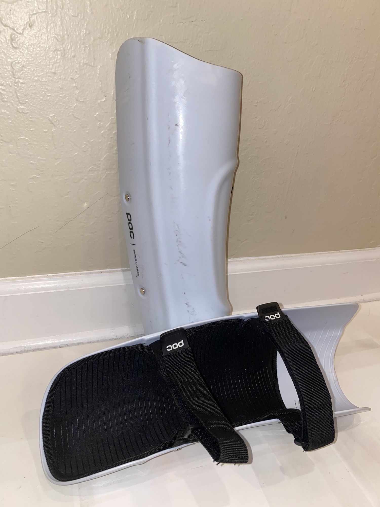 Used POC Unisex Classic Shin Guard SidelineSwap
