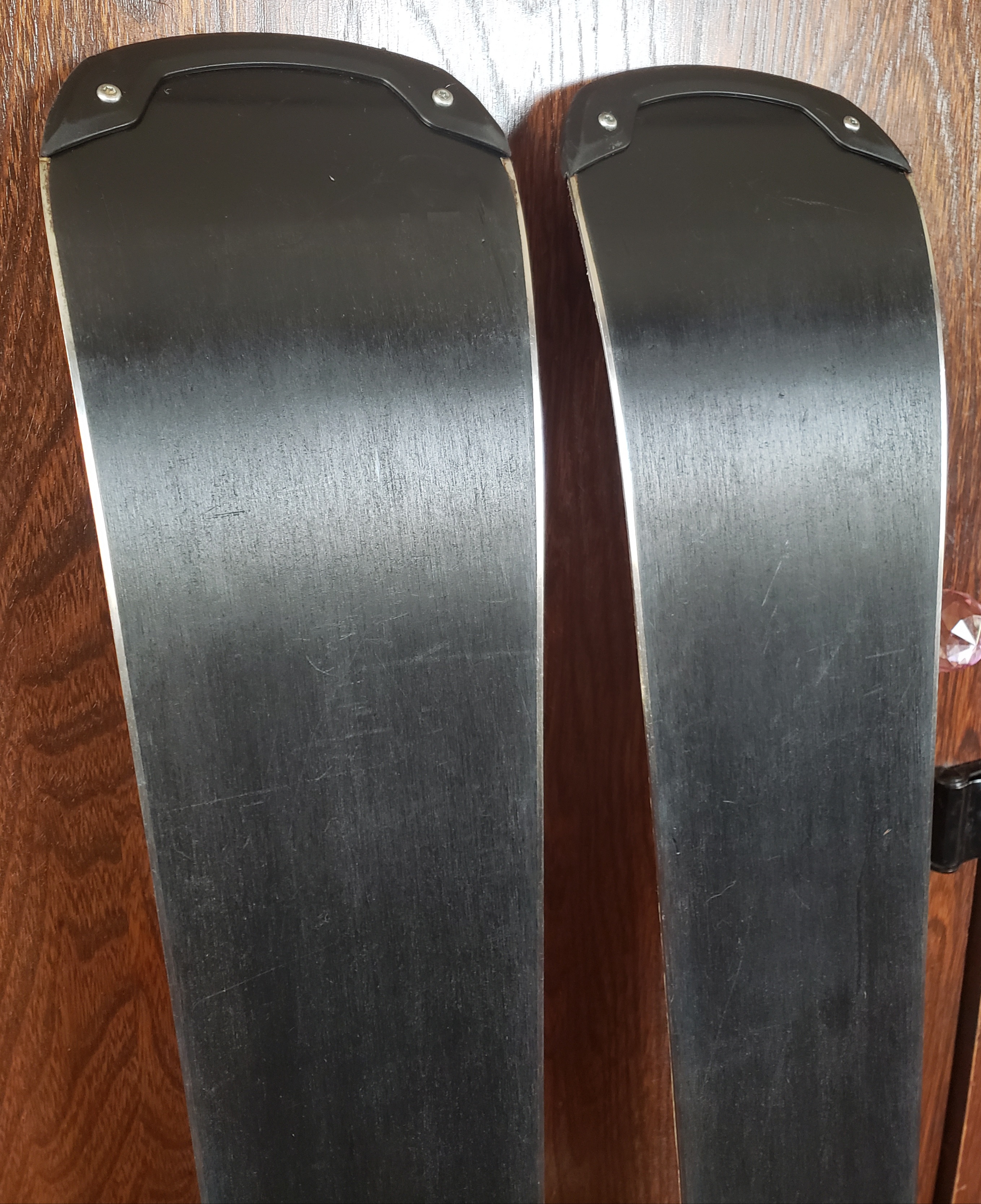 142cm Adult WIDER Skis ROSSIGNOL EXPERIENCE w/Look Xpress 10 Bindings