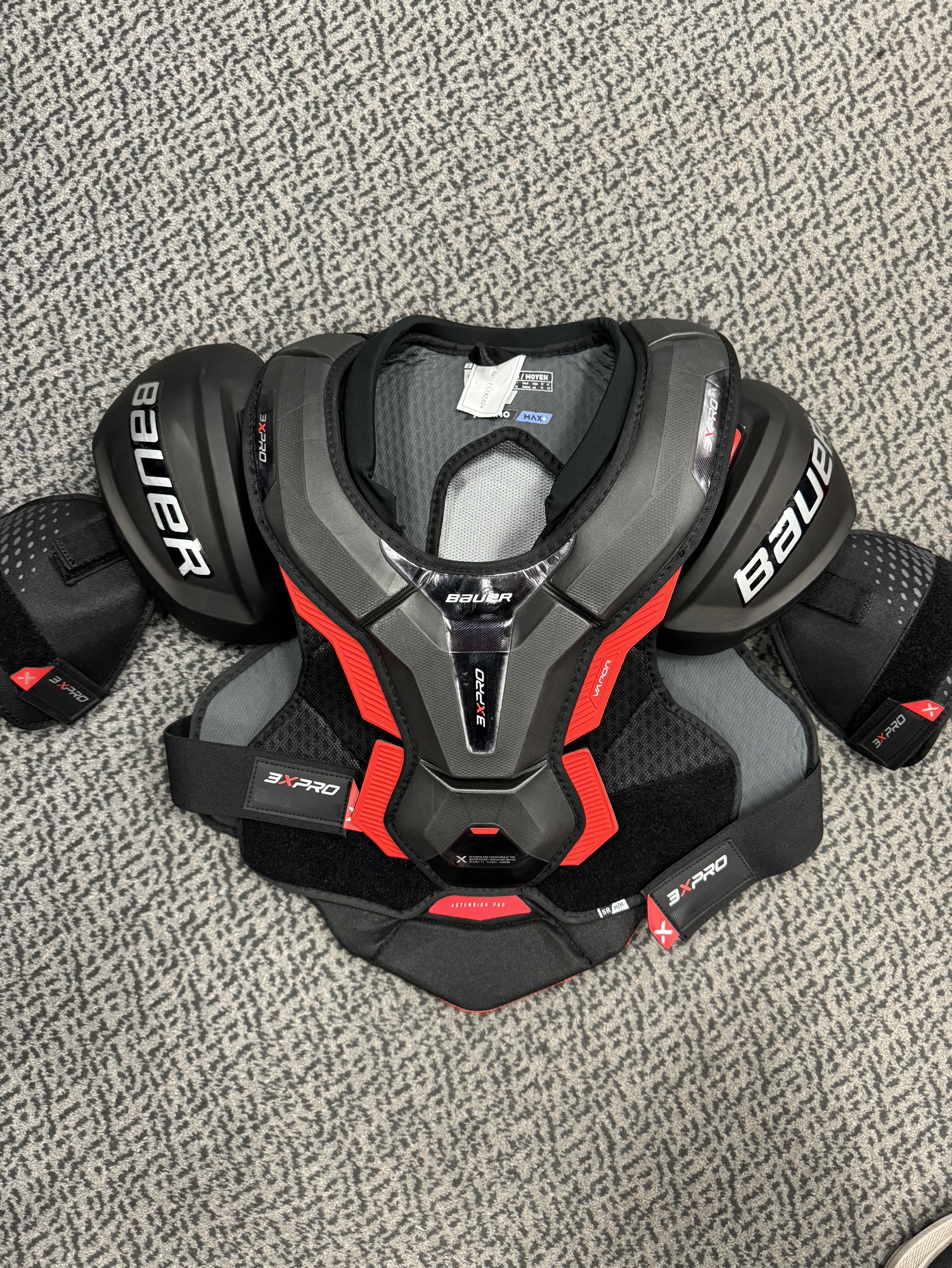 Used ONCE Bauer Vapor 3X Pro Senior Medium Shoulder pads SidelineSwap