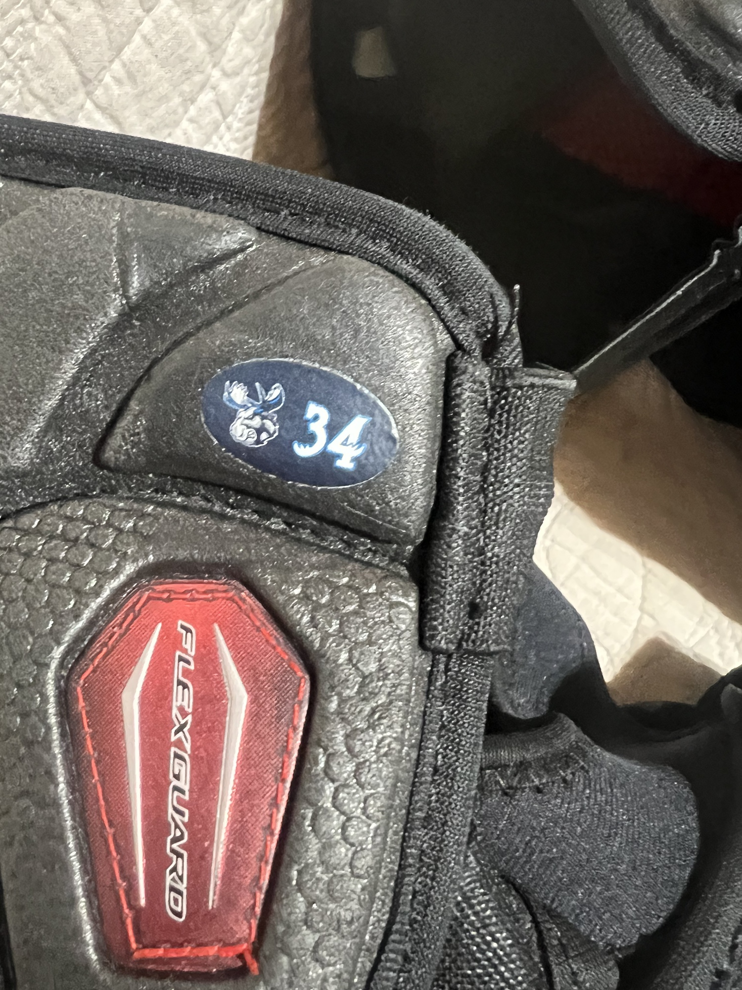 Senior Large CCM Pro Stock RBZ 130 Elbow Pads SidelineSwap