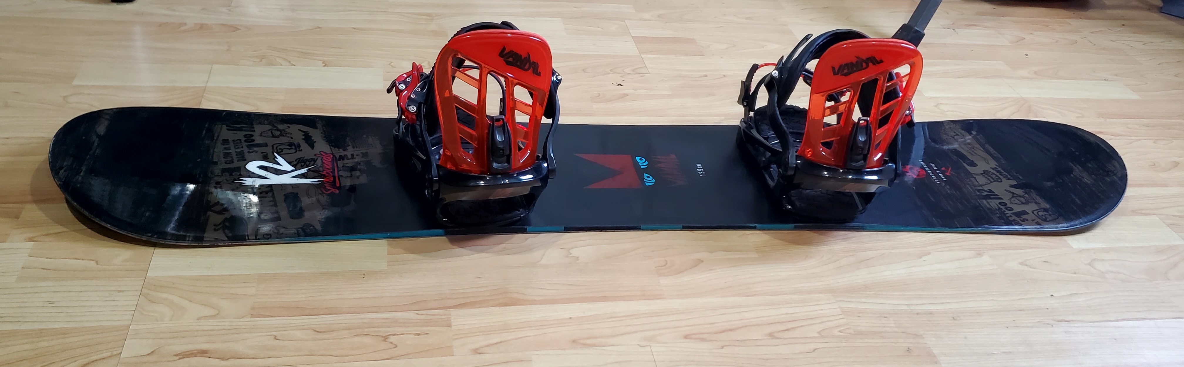 Used Unisex K2 Vandal Snowboard Freestyle With Bindings True Twin
