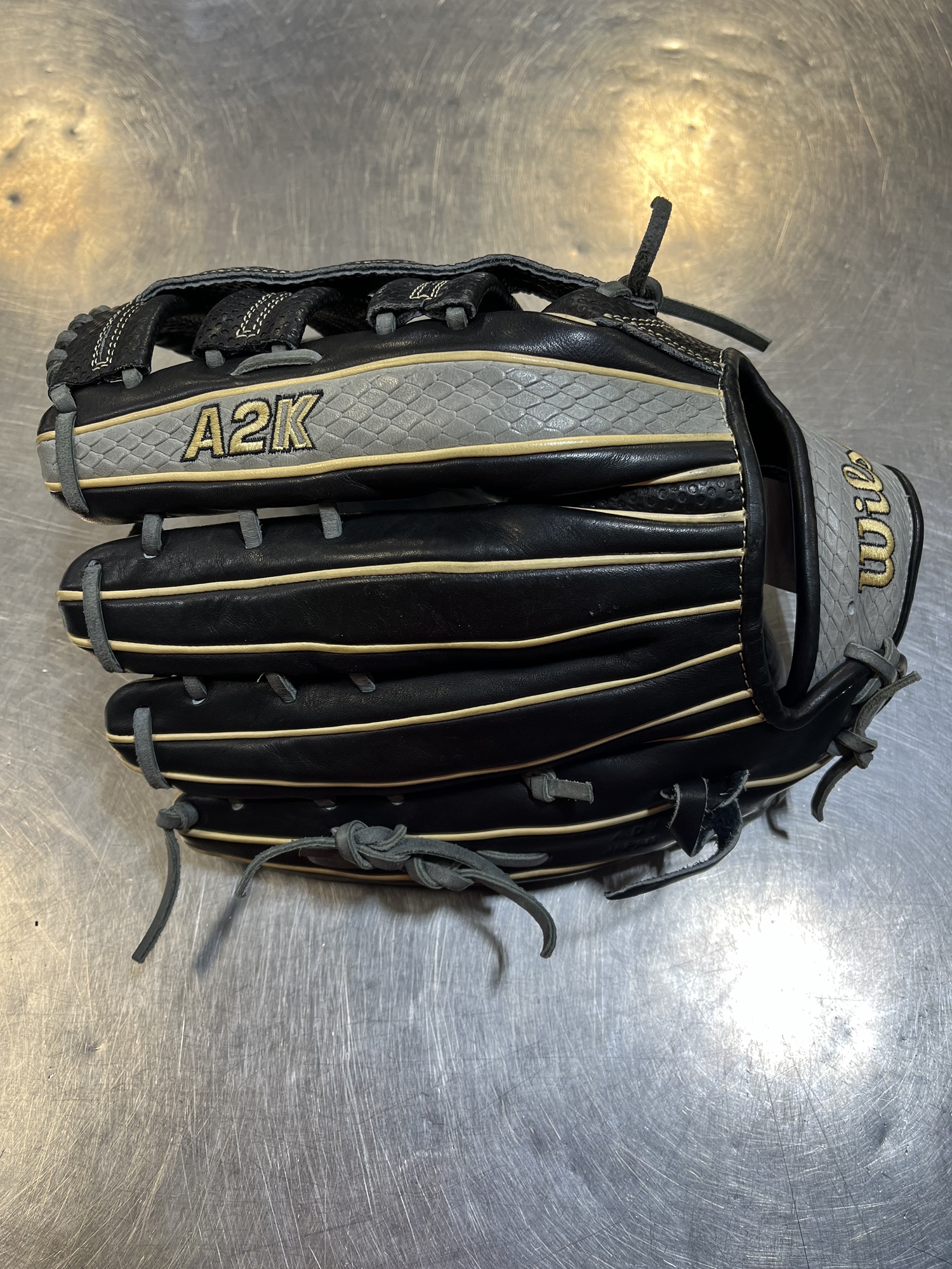 Used Wilson A2K RHT 12.75" Baseball Glove SidelineSwap