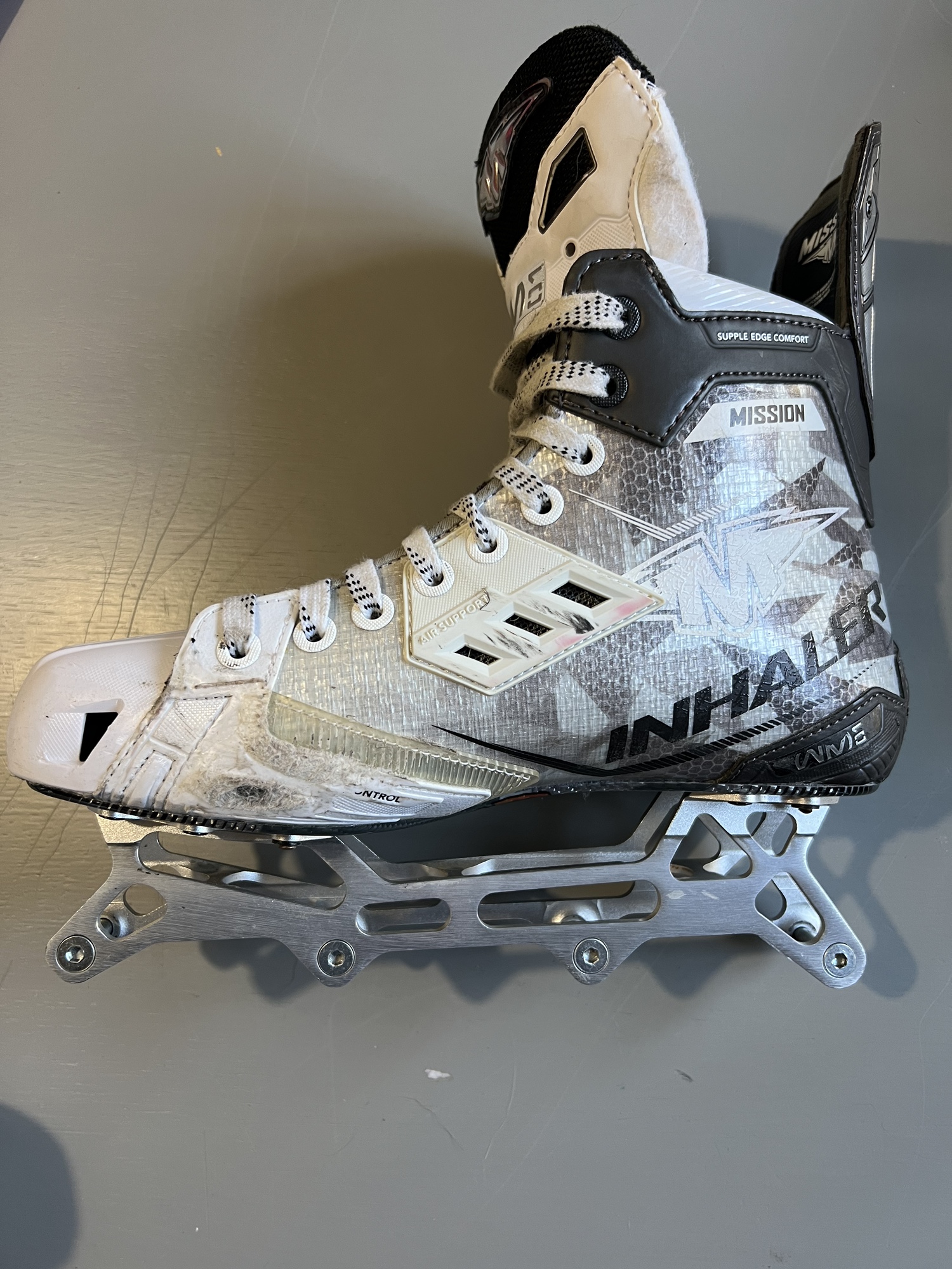 Used Mission Regular Width Size 8 Inhaler WM01 Inline Skates SidelineSwap