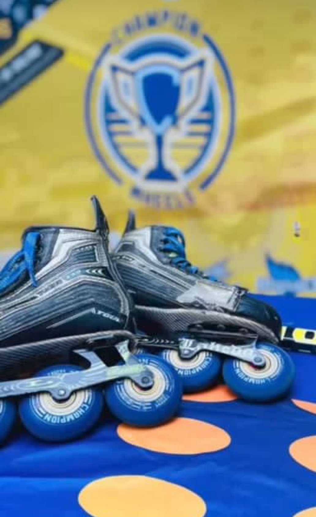 Champion Hockey Trophy Inline Hockey wheel Hilow 76/80 set up