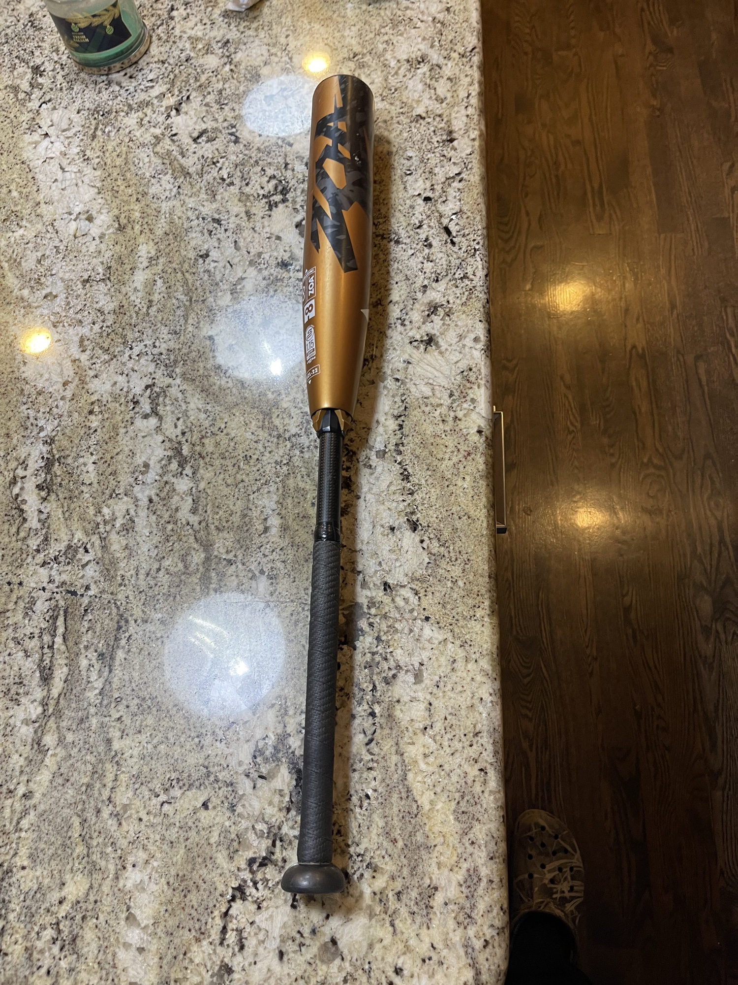 Used 2022 Composite (8) 23 oz 31" Zoa Bat SidelineSwap